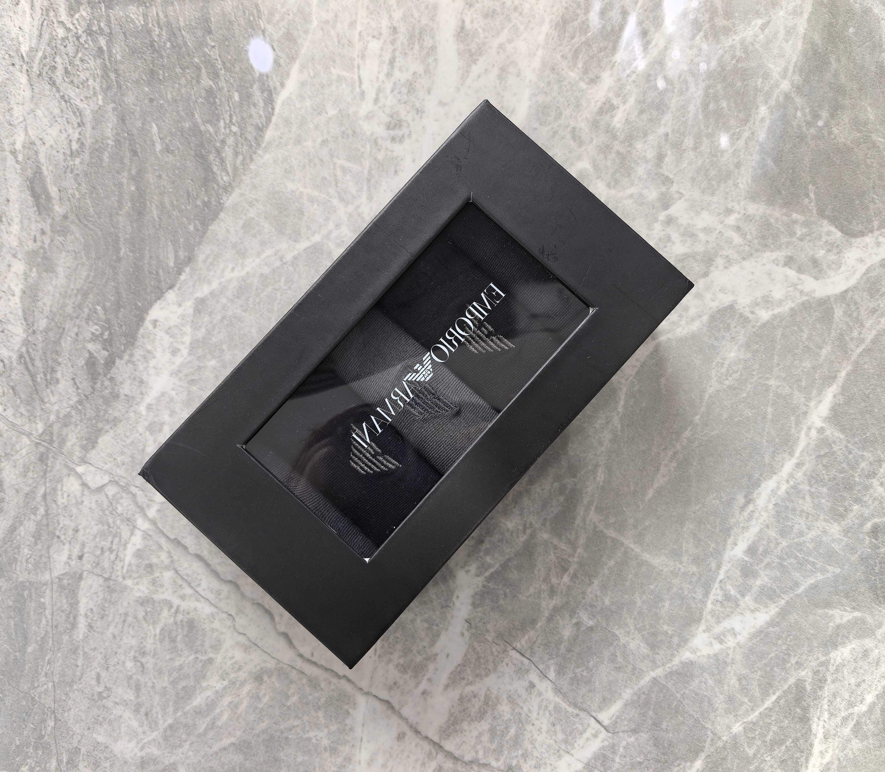 新款上市、长筒商务系列：～莫代尔材质～EMPORIO ARMANI（阿玛尼）穿着舒适透气、柔软贴脚、磁铁