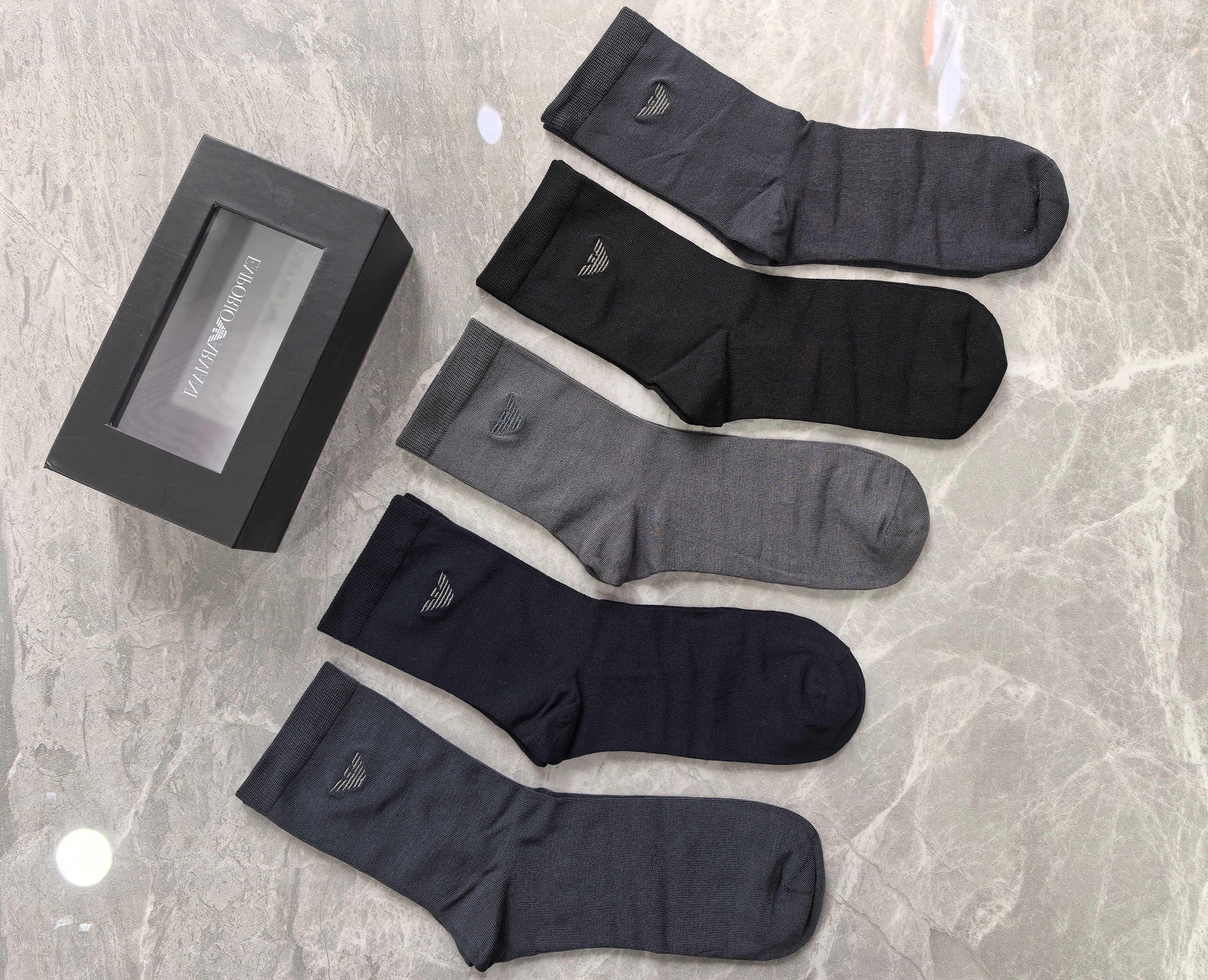 新款上市、长筒商务系列：～莫代尔材质～EMPORIO ARMANI（阿玛尼）穿着舒适透气、柔软贴脚、磁铁