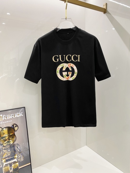 Gucci Floral Print Cotton T-Shirt - Classic Fit, Timeless Style 1 Gucci Floral Print Cotton T-Shirt – Classic Fit, Timeless Style