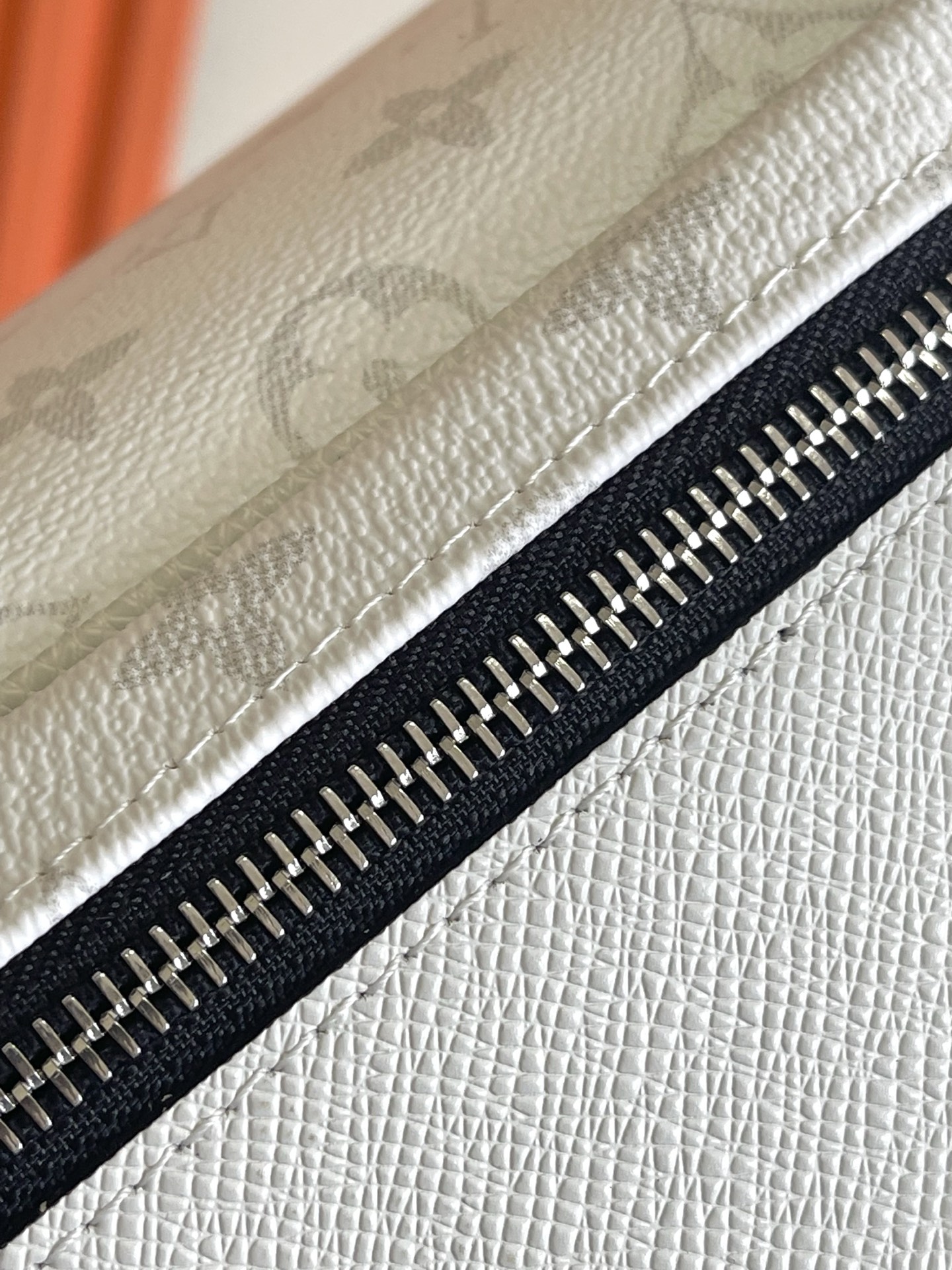 [烟花][庆祝]顶级原单，163C01芯片，半钢五金，M27794 白花！洗漱包手包系列 這款DopPK