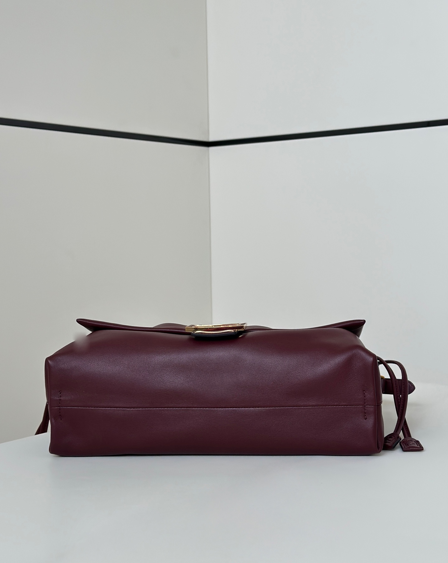 Fendi Mamma Baguette Large Lambskin Shoulder Bag - Burgundy 4 i1751098248765 3114 0 1