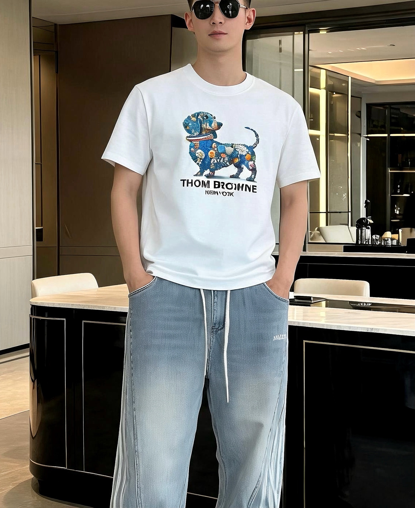 NO:861095,, TB-summer T-shirt, imported Egyptian long-staple cotton fabric selected from ice silk blend, soft to the skin, breathable and not sweaty, with good drape, and not easy to deform and pilling after long-term wear. M-4XL size (the model is 180cm tall and weighs 140cm wearing XL size),,tees, t-shirt,19860909,TB-夏装T恤,进口埃及长绒棉面料甄选冰丝混纺,触感柔软亲肤,透气不闷汗,垂坠感佳,久穿不易变形起球.M-4XL码（模特身高180体重140穿XL码）,,tees，t-shirt,,Men's clothing