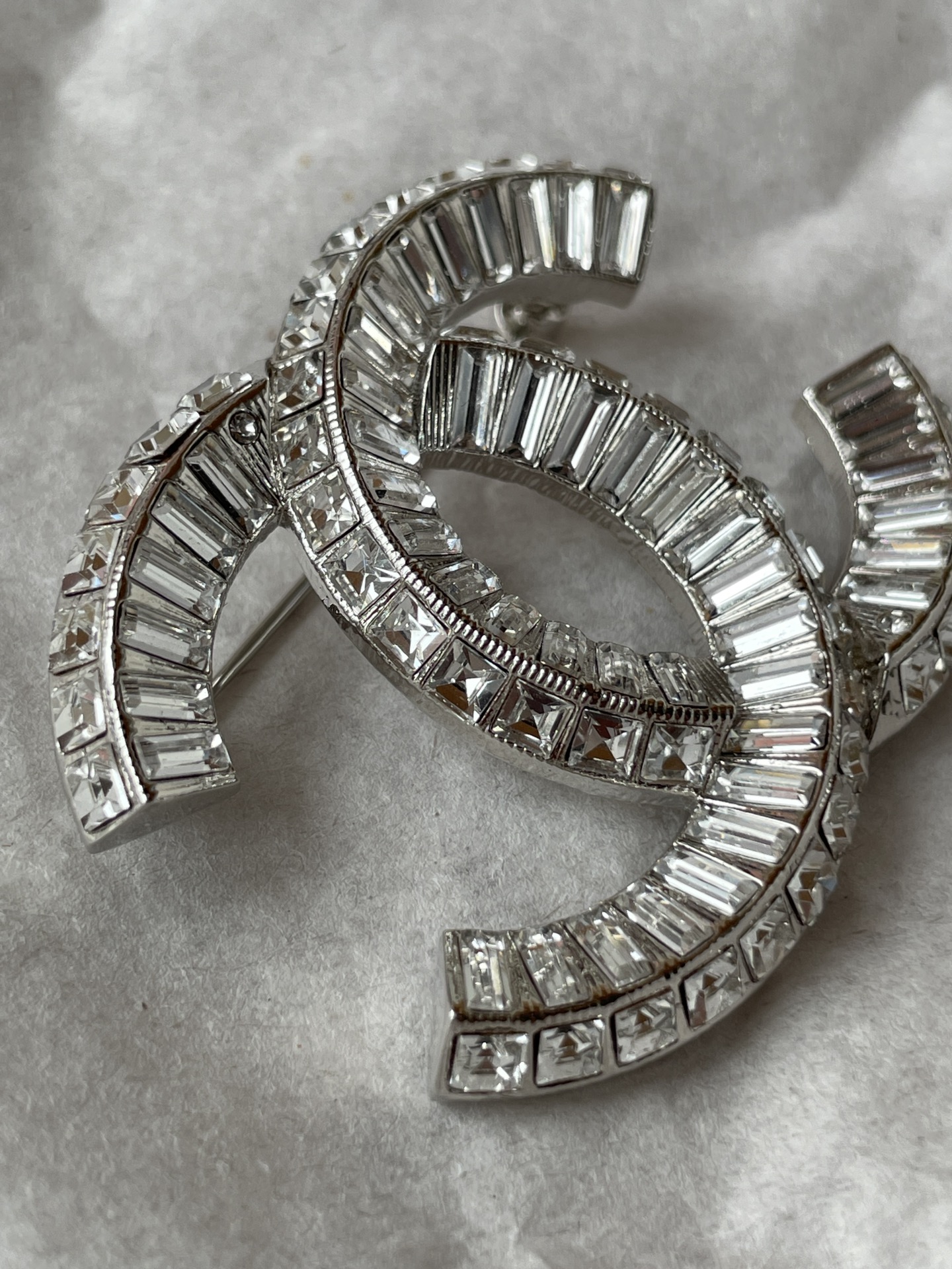 Elegant Crystal CC Brooch Pin, Fashion Jewelry for Women and Girls 8 i1712222374 1075 0