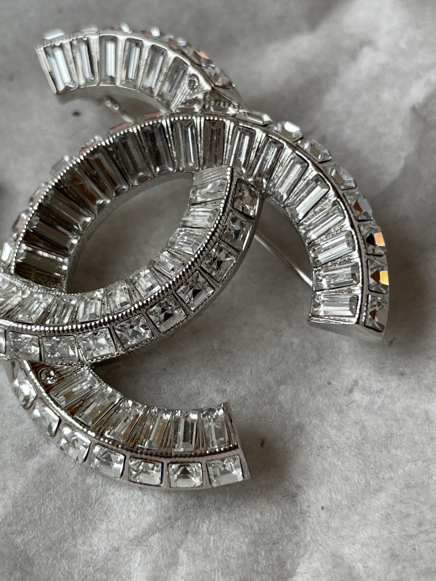 Elegant Crystal CC Brooch Pin, Fashion Jewelry for Women and Girls 7 i1712222374 6420 0