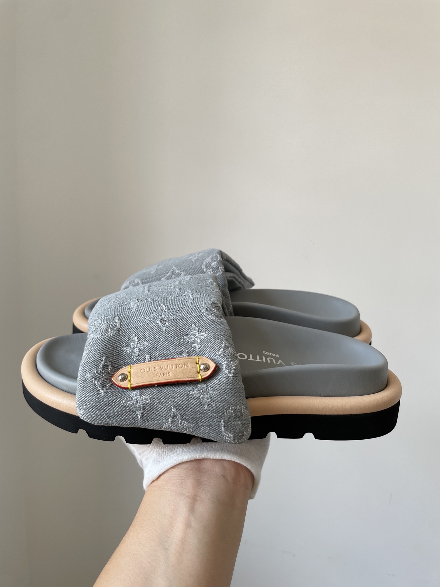 Louis Vuitton Grey Denim Monogrammed LV Magic Strap Women's Sandals 3 i1746003190221 8569 0 0