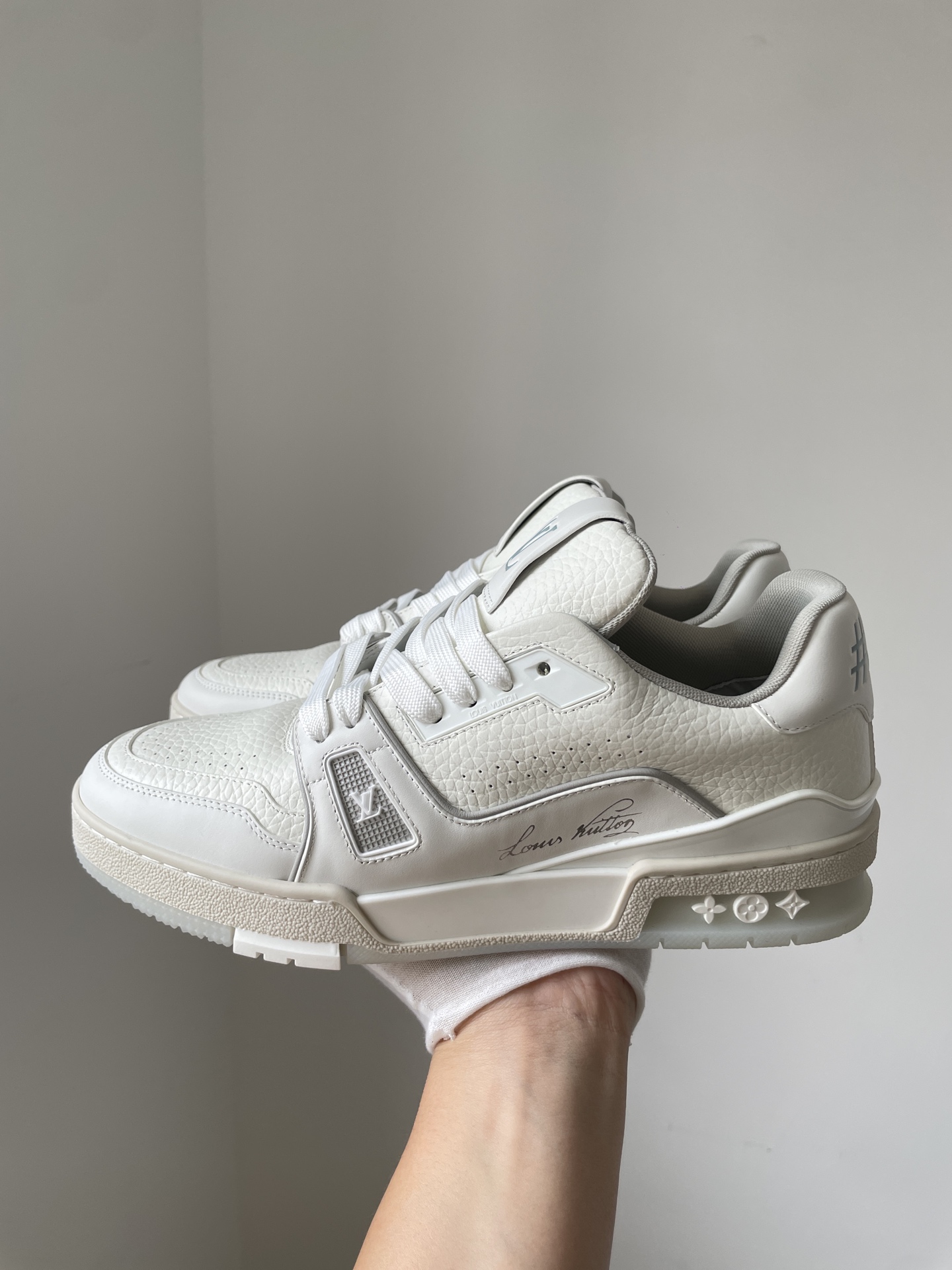 Louis Vuitton Men's White Leather Trainer Sneaker, Sizes 35-46 2 i1746861947231 1957 0 7