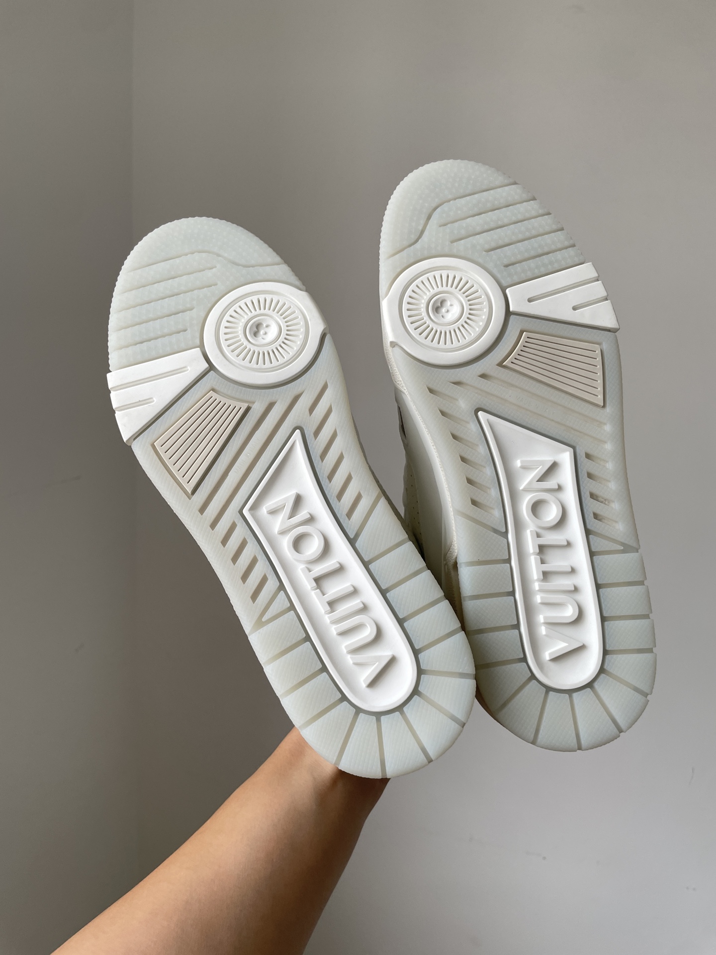 Louis Vuitton Men's White Leather Trainer Sneaker, Sizes 35-46 10 i1746861947402 8504 0 2