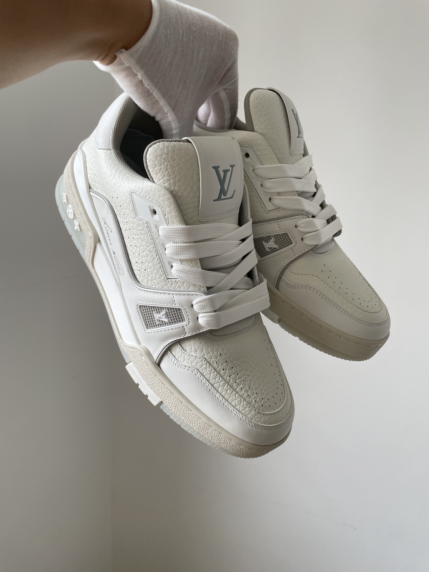 Louis Vuitton Men's White Leather Trainer Sneaker, Sizes 35-46 5 i1746861949056 3119 0 4