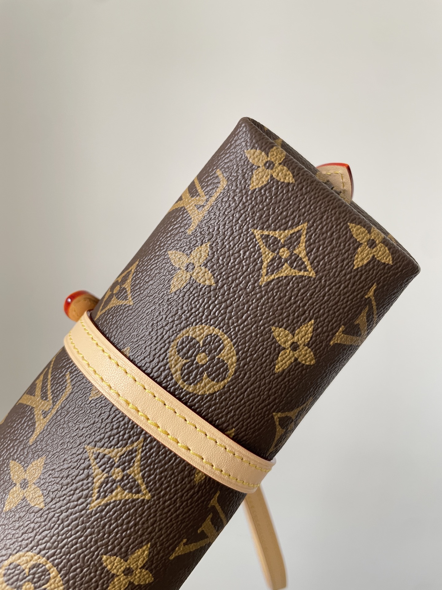 Louis Vuitton L2026 everyday