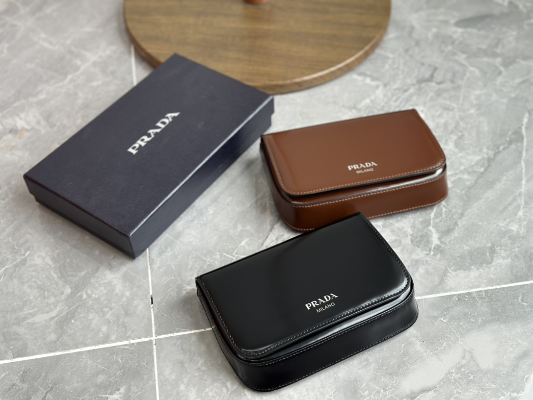 Prada packaging picture small bag with box hair!