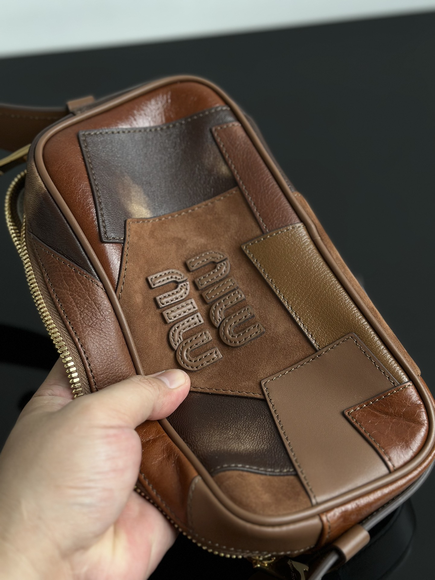 Miu Miu Cowhide + saddle leather + suede material. The overall texture of the leather is soft! Every piece of leather is unique and has its own c