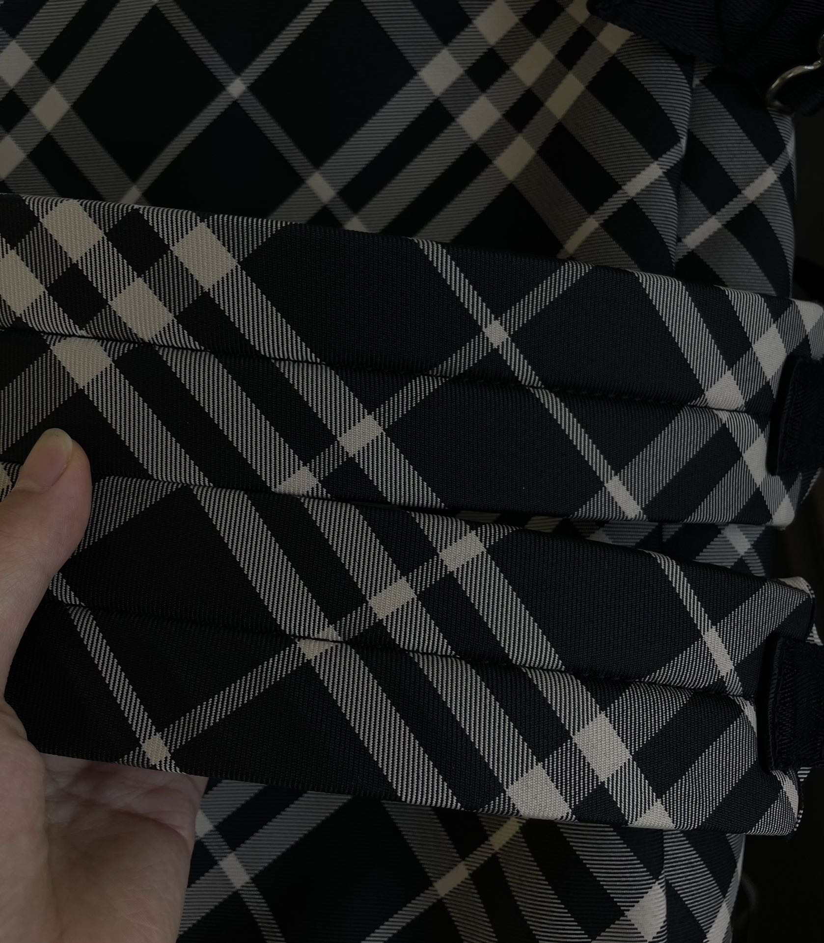 Burberry The straps are very wide and thick. It is very comfortable to carry and not tight at all.
