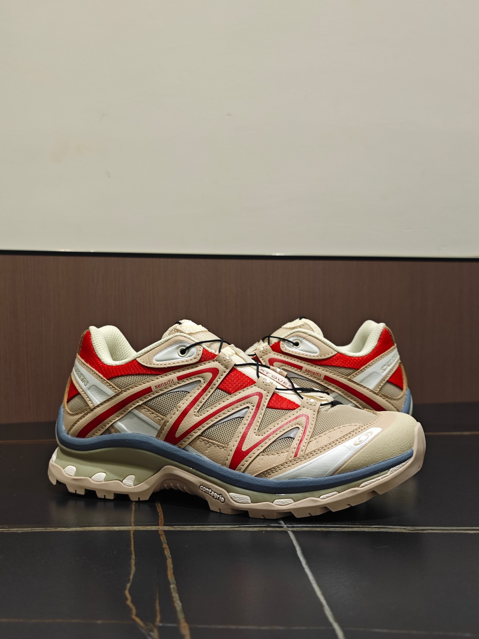 G版 XTQ系列 GTX 米褐色 独家私模大底 一比一复刻开发 版型品质细节如图可见 各平台及直播首选版本 G版出品 好货不贵 没卖过 没买过的朋友可以闭眼入 两张以内这个价格区间 品质最好最性价比的产品 没有之一