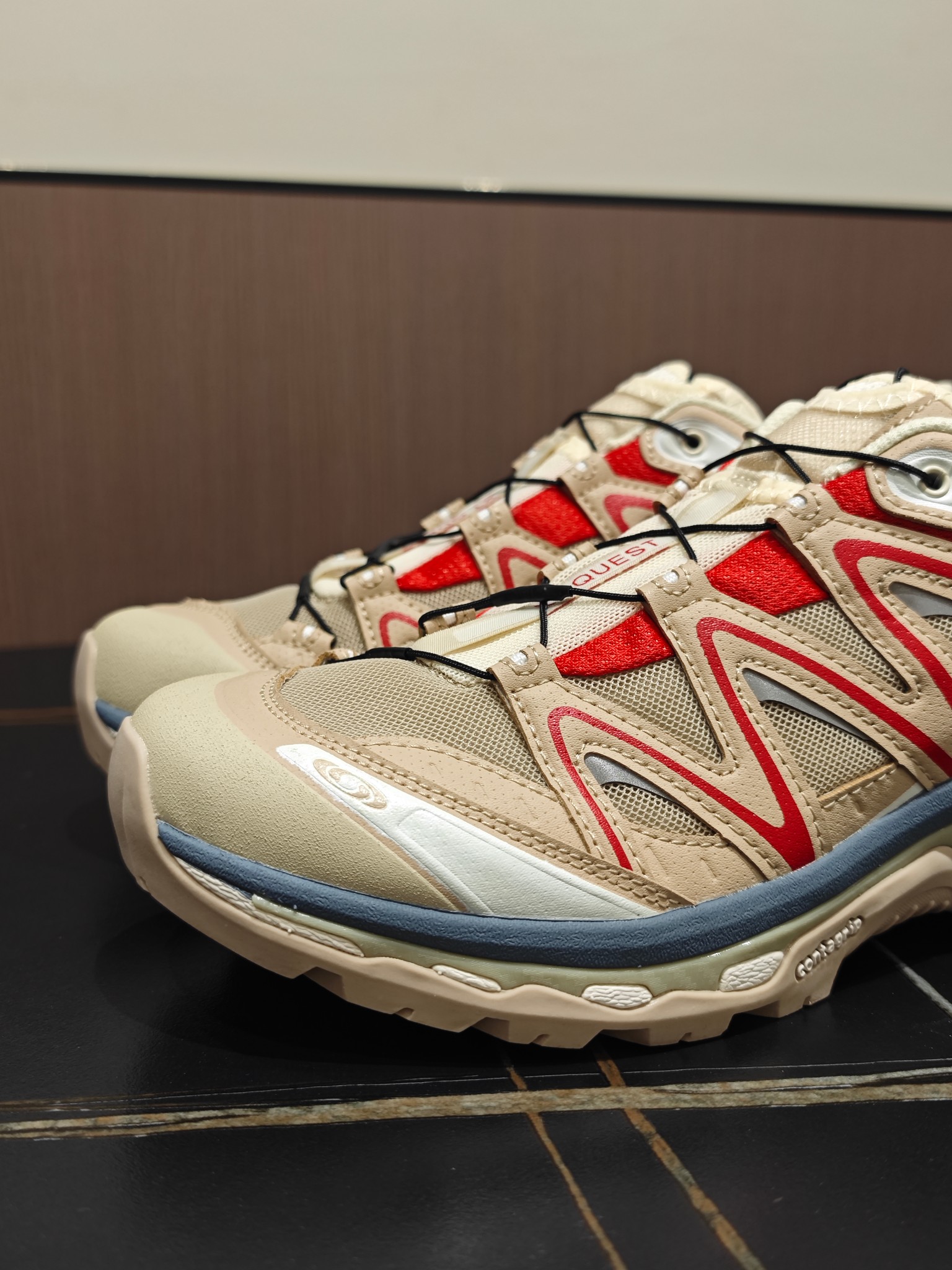 G版 XTQ系列 GTX 米褐色 独家私模大底 一比一复刻开发 版型品质细节如图可见 各平台及直播首选版本 G版出品 好货不贵 没卖过 没买过的朋友可以闭眼入 两张以内这个价格区间 品质最好最性价比的产品 没有之一