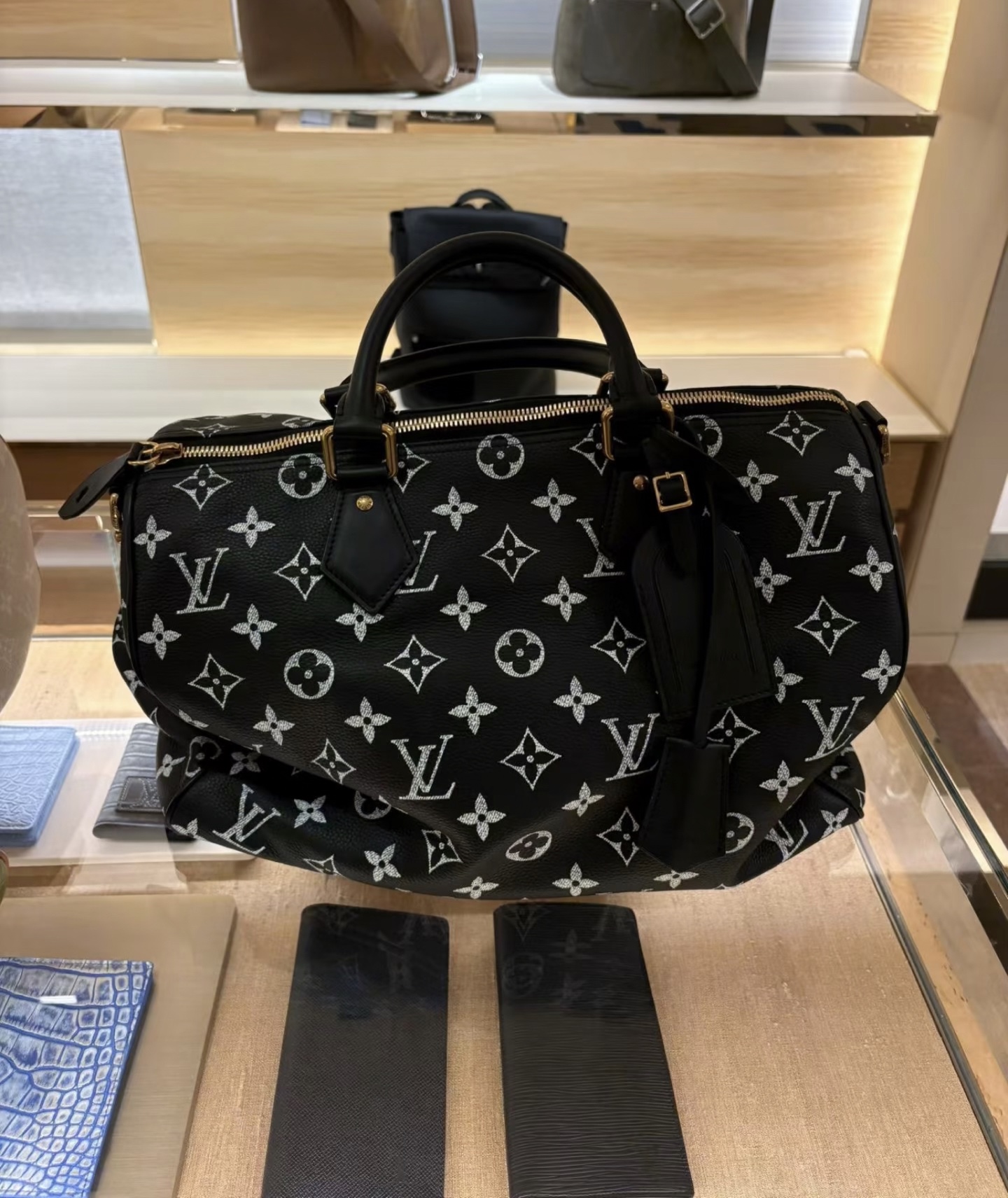 【顶级原单】【SPEEDY  BANDOULIÈRE 25 手袋】M2A047 黑色/夜光 本款 Speedy  25 