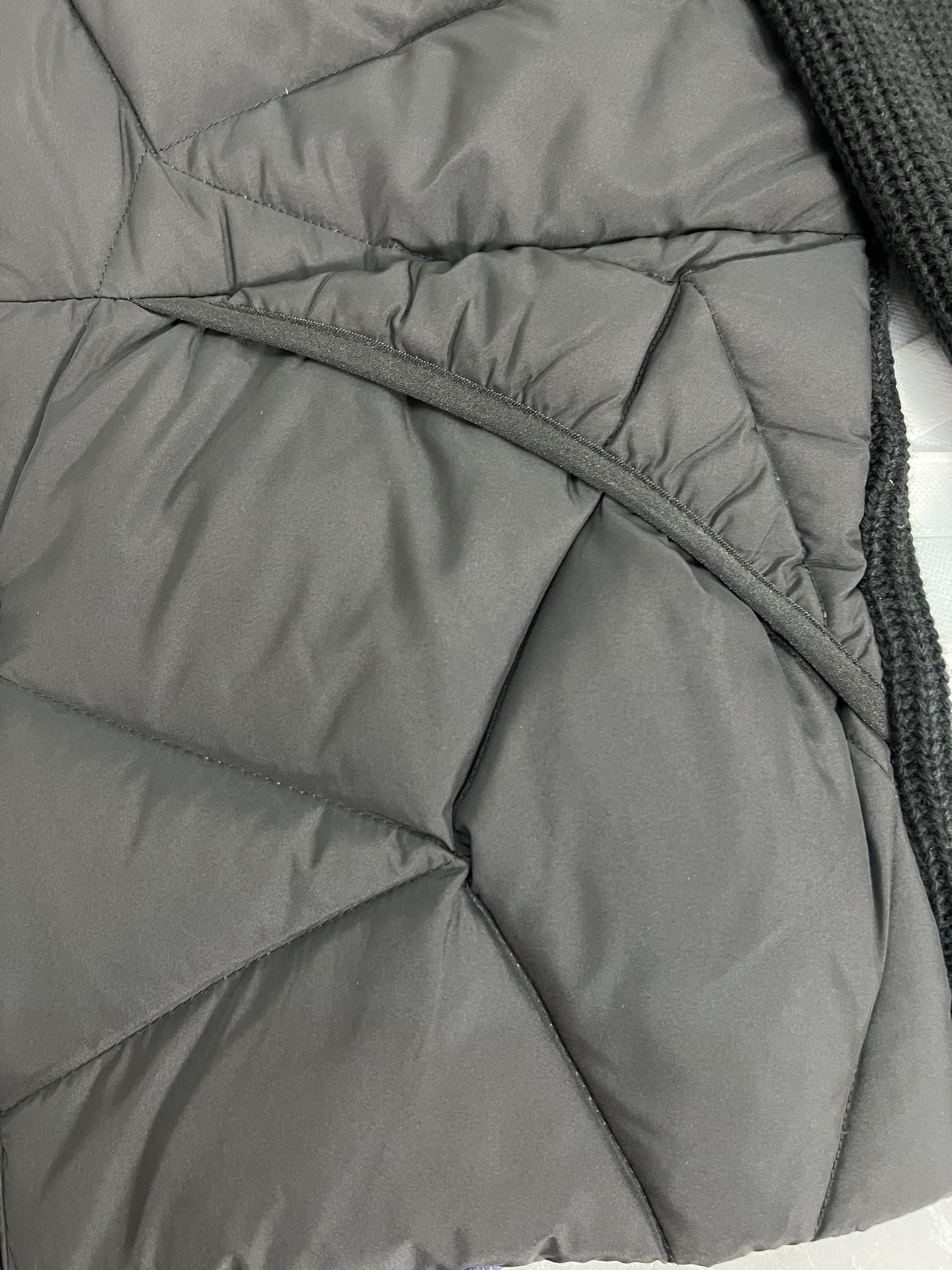 New Moncler men's knit down jacket with unique design and plaid craftsmanship. Available in black and beige, sizes M to XXXL. Lightweight and stylish for daily wear.-Big cat
