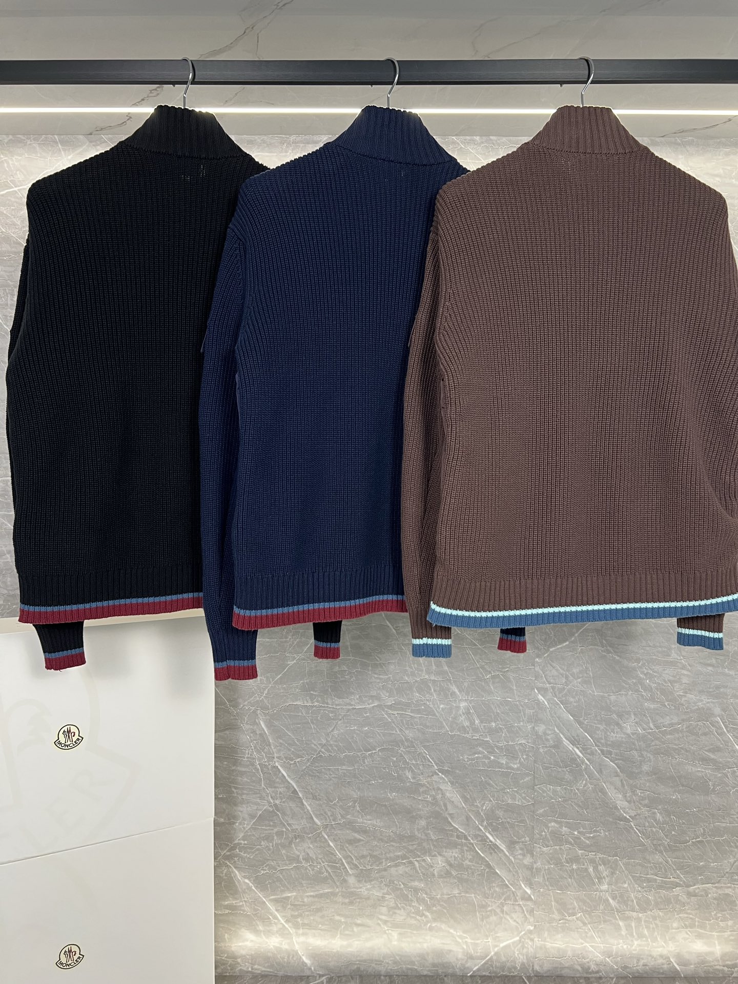 New Moncler zippered knitted jacket with stand-up collar, three colors, sizes M-3XL.-Big cat