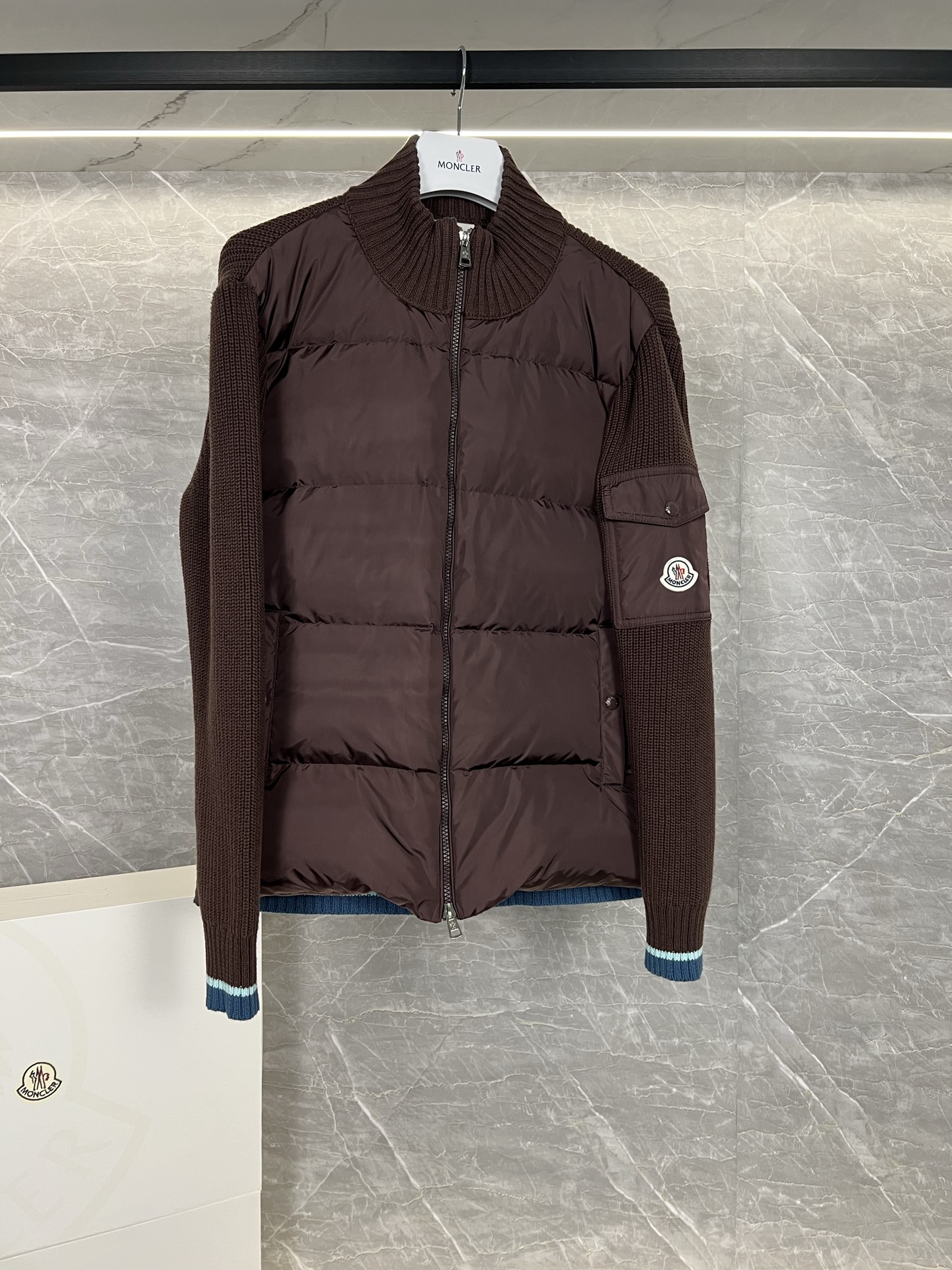 New Moncler zippered knitted jacket with stand-up collar, three colors, sizes M-3XL.-Big cat
