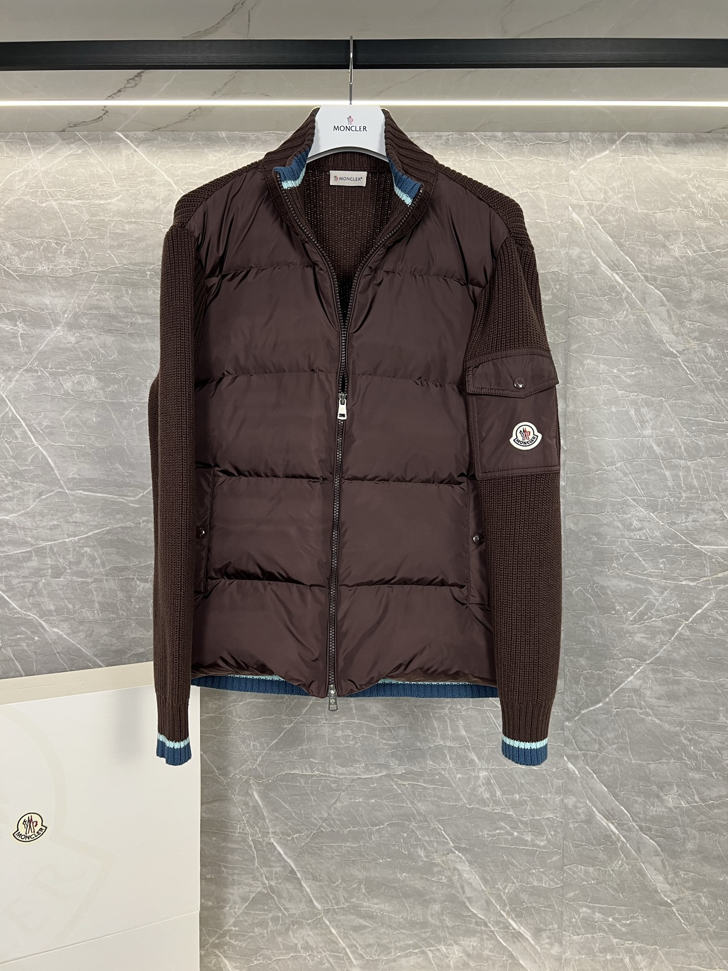 New Moncler zippered knitted jacket with stand-up collar, three colors, sizes M-3XL.-Big cat