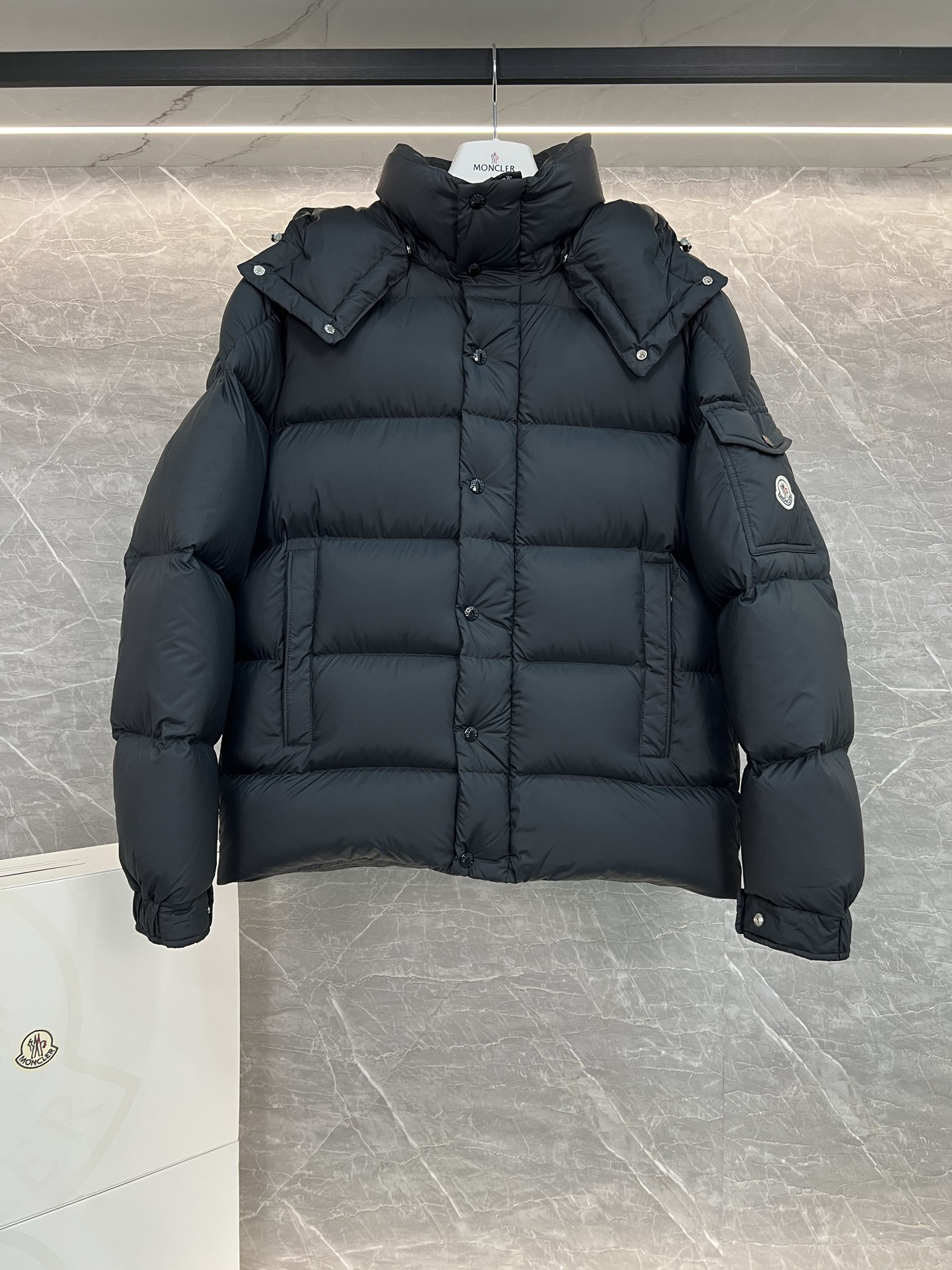 ¡Envío de éxito!⬆️Moncler【Nuevo】Maya Chaqueta de plumas de mujer 90% plumón de pato blanco para invierno. ❗️❗️❗️❗️❗️ La…