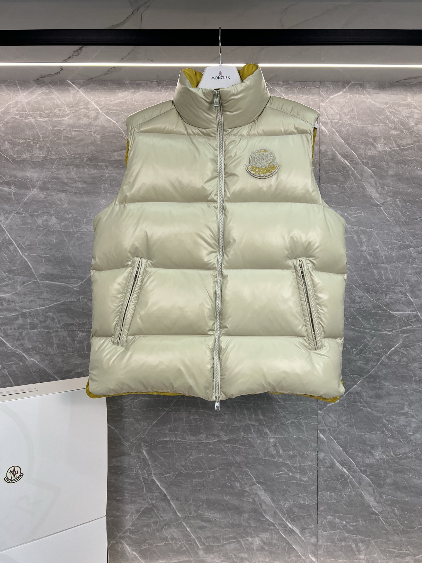 盟可睐 Moncler 高级成衣风衣外套及大衣服饰 #6A71B562 3