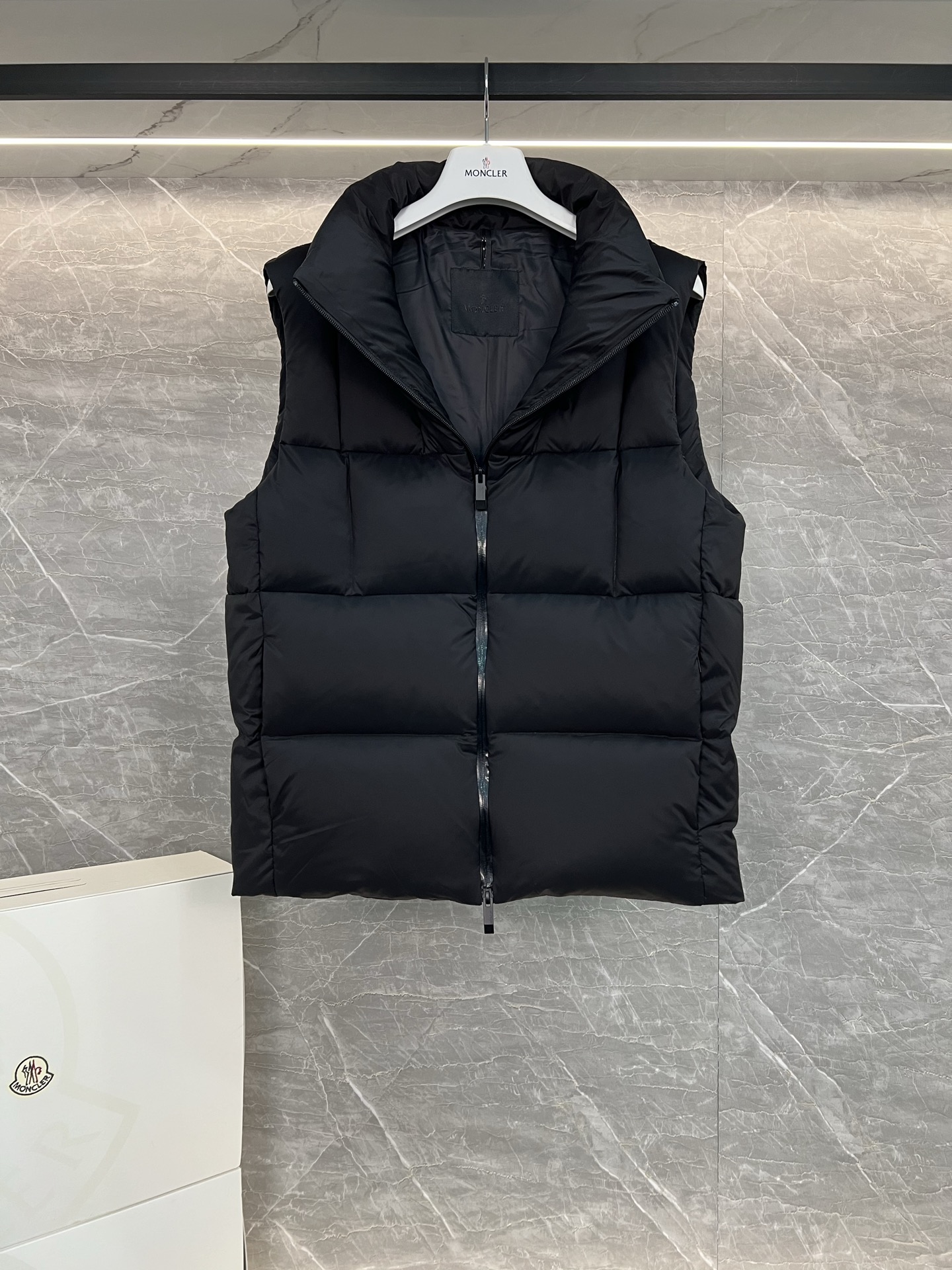 盟可睐 Moncler 高级成衣风衣外套及大衣服饰 #1F3E2800 6