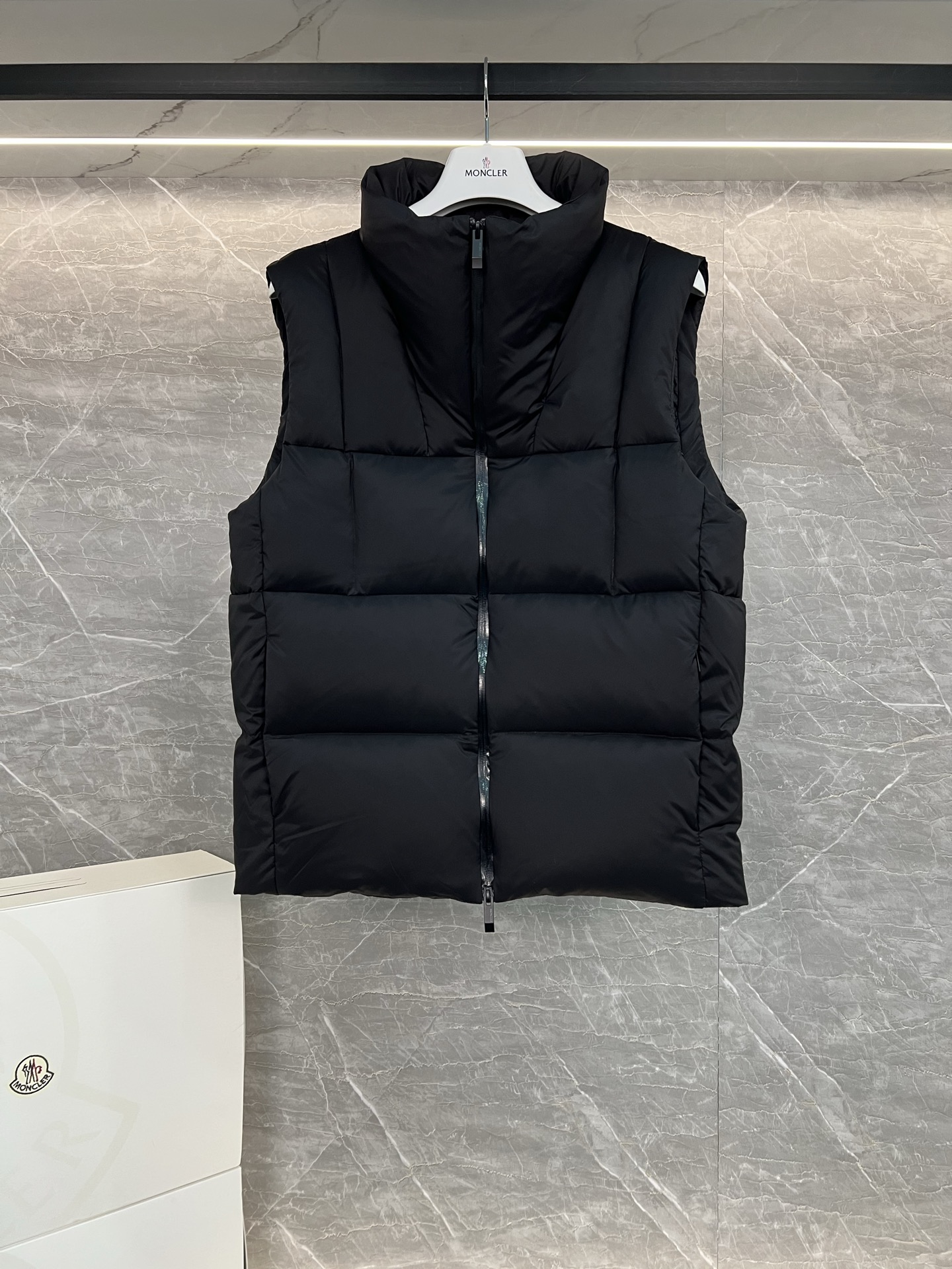 盟可睐 Moncler 高级成衣风衣外套及大衣服饰 #1F3E2800 3