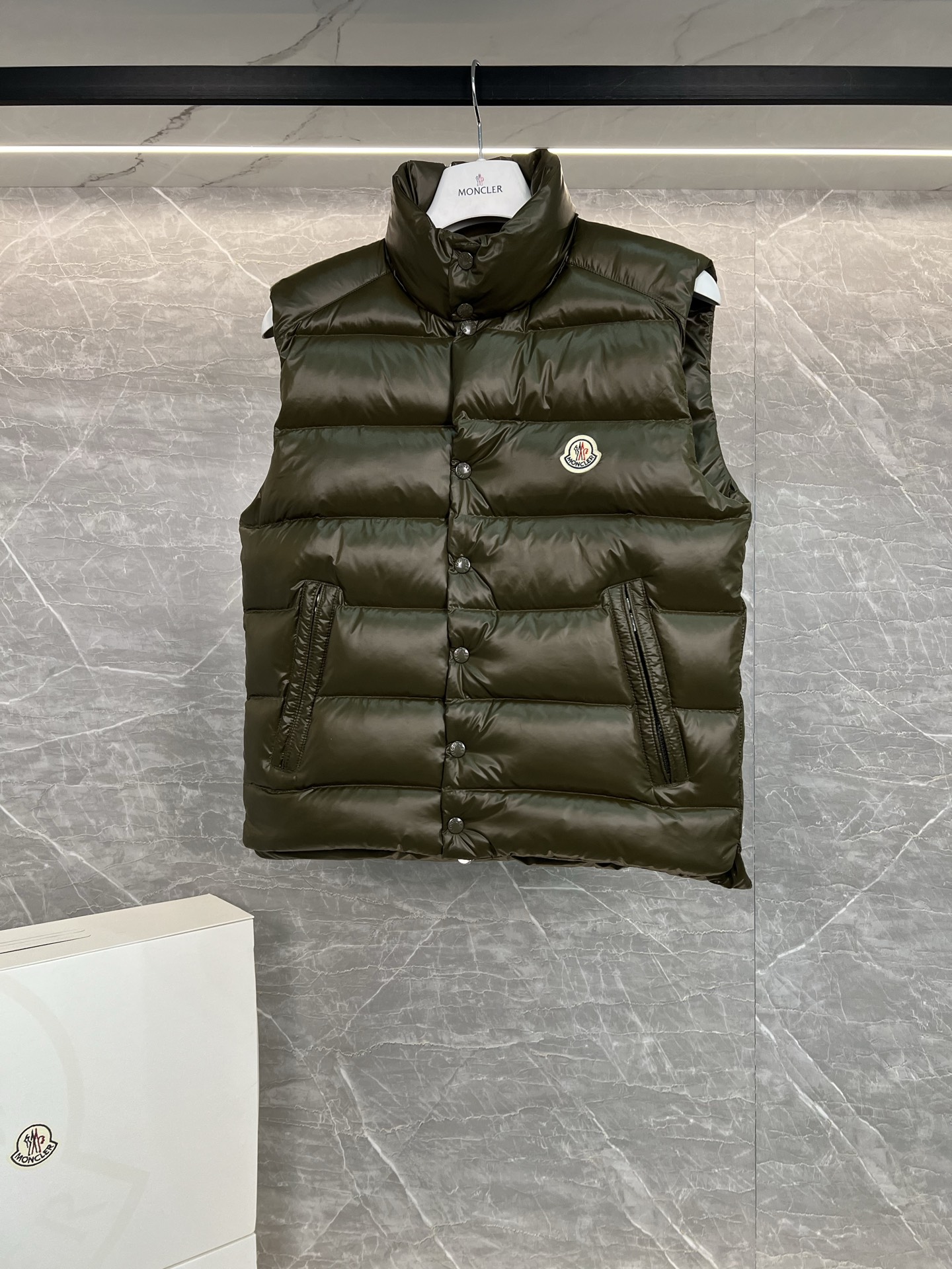 盟可睐 Moncler 高级成衣风衣外套及大衣服饰 #E9BB2EB8 7