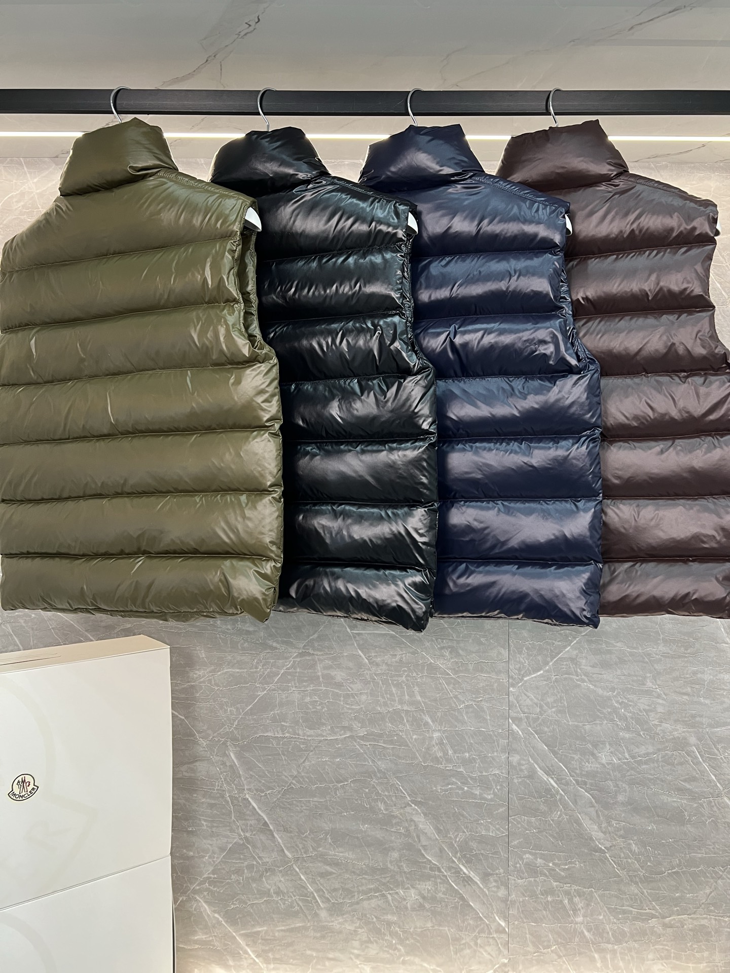 盟可睐 Moncler 高级成衣风衣外套及大衣服饰 #E9BB2EB8 2