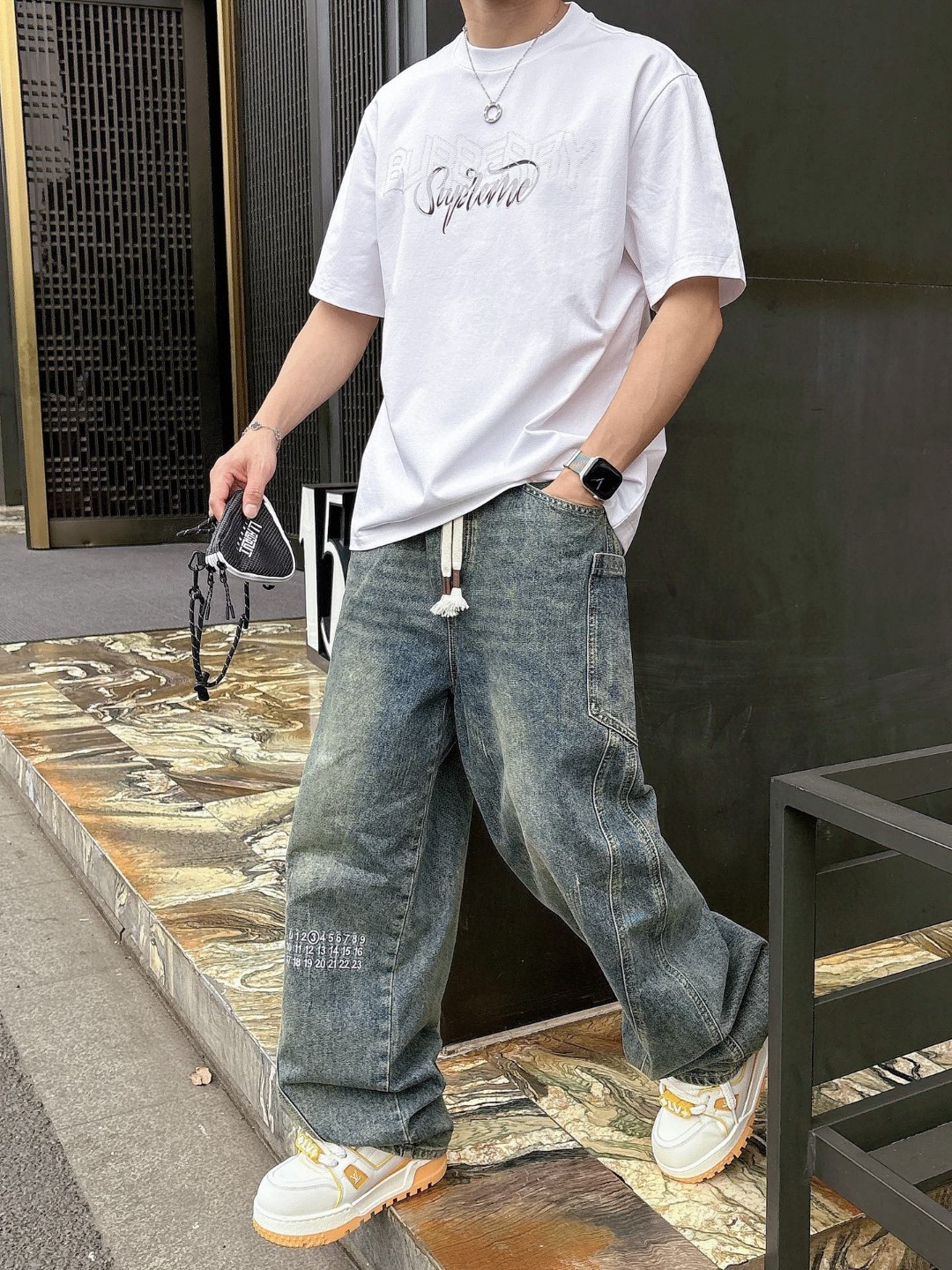 巴宝莉🌾、🆕2026春夏新品发售新品短袖T恤，面料采用新疆长绒棉，温儒柔软 细腻柔软 上身自然是舒适 凉