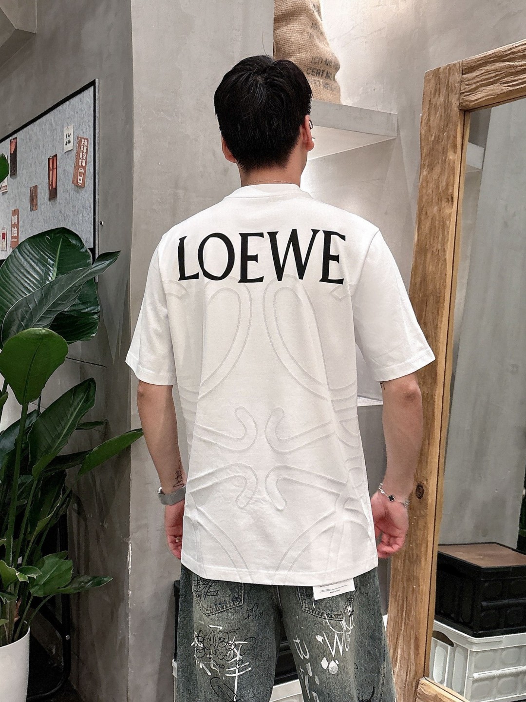 罗意威🌾、🆕2026春夏新品发售新品短袖T恤，面料采用新疆长绒棉，温儒柔软 细腻柔软 上身自然是舒适 凉