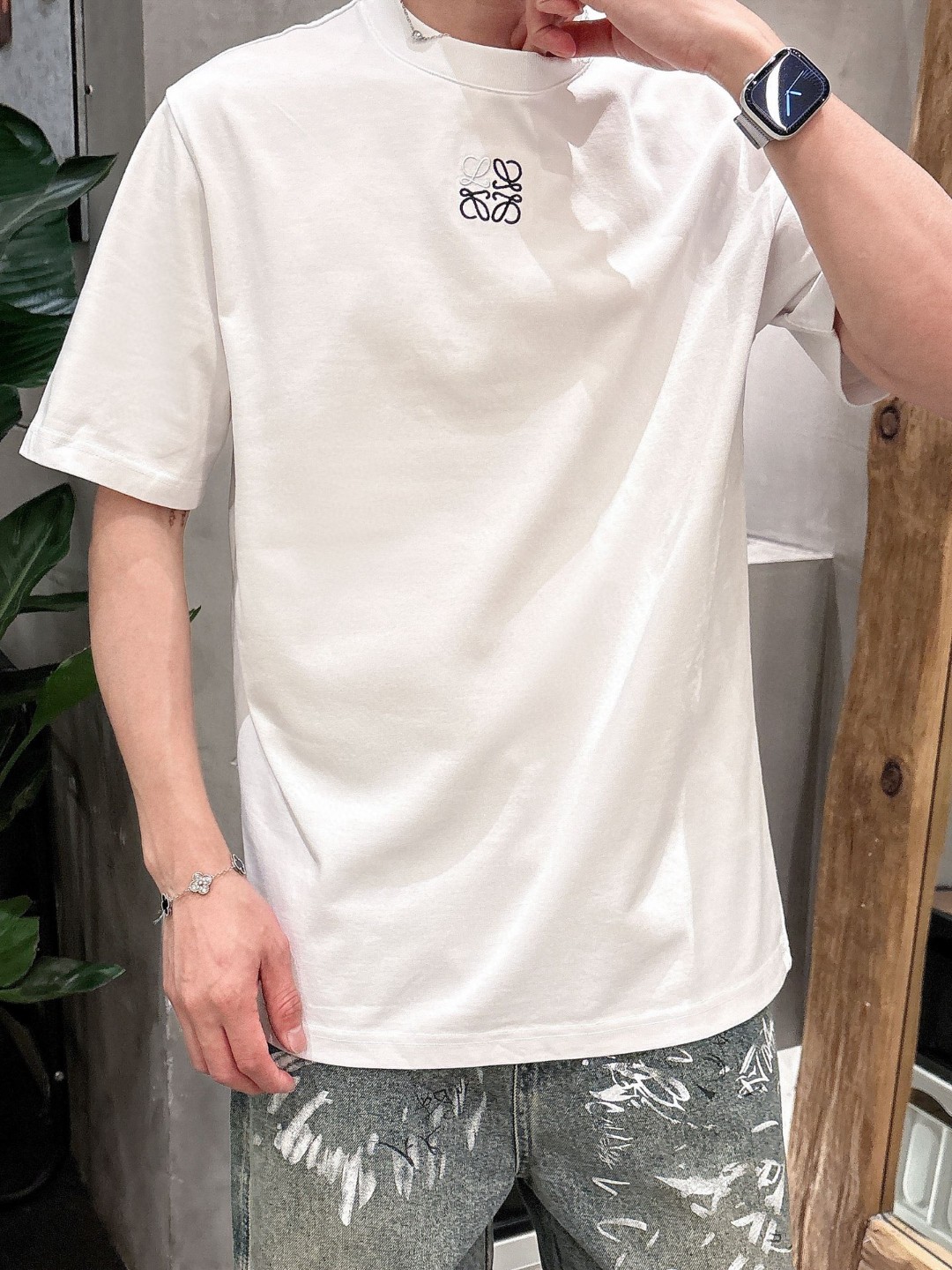 罗意威🌾、🆕2026春夏新品发售新品短袖T恤，面料采用新疆长绒棉，温儒柔软 细腻柔软 上身自然是舒适 凉