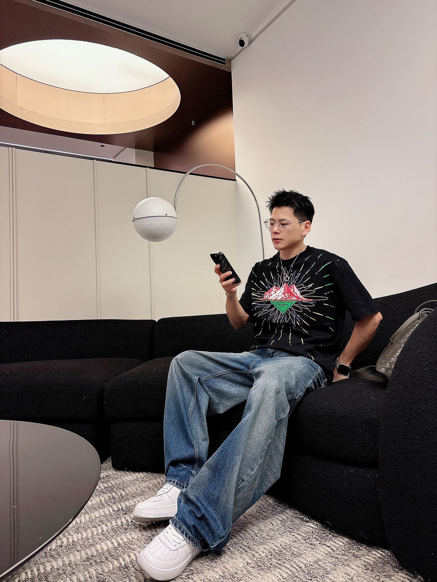 普拉达🌾、🆕2026春夏新品发售新品短袖T恤，面料采用新疆长绒棉，温儒柔软 细腻柔软 上身自然是舒适 凉