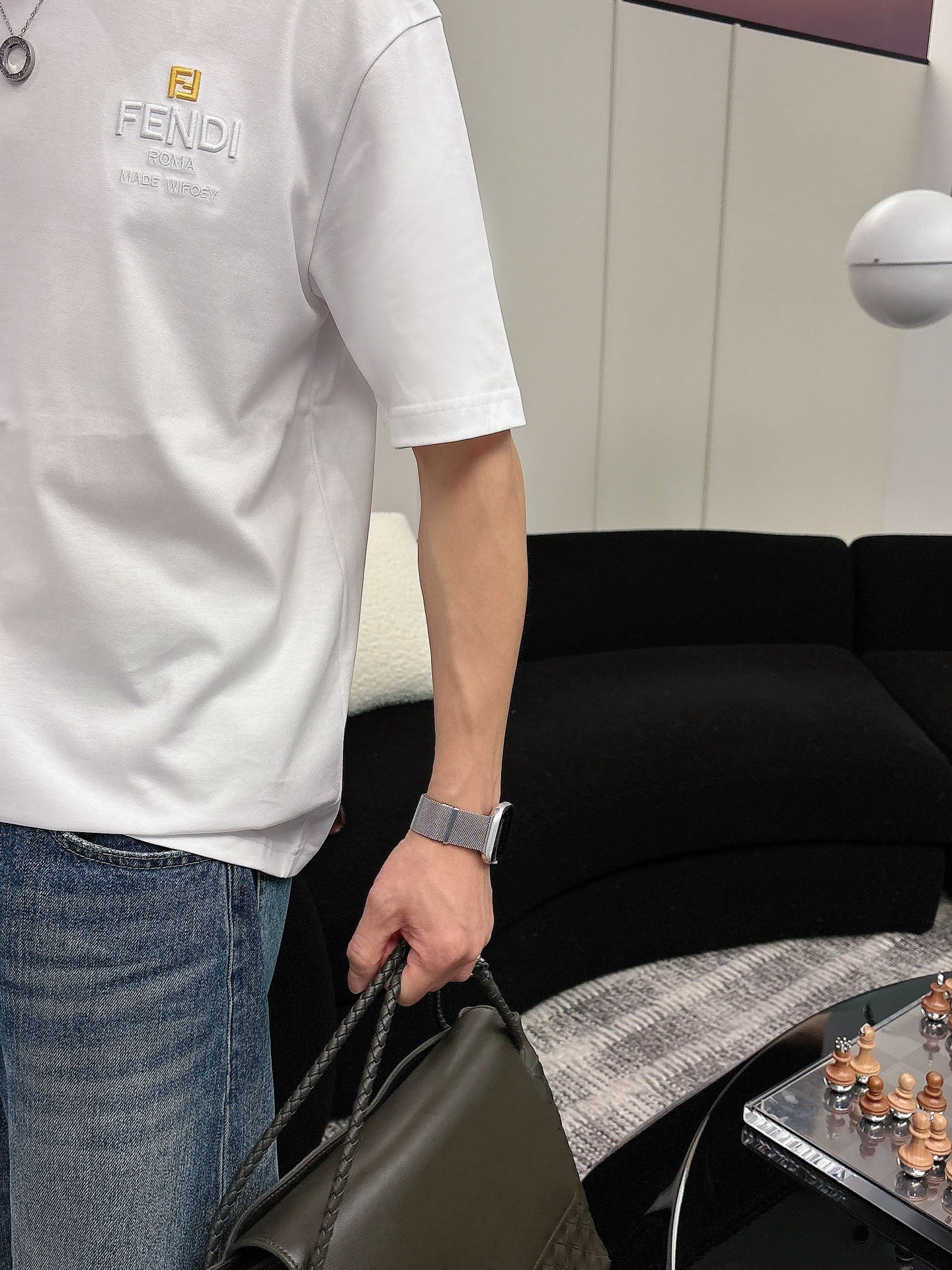 芬迪🌾、🆕2026春夏新品发售新品短袖T恤，面料采用新疆长绒棉，温儒柔软 细腻柔软 上身自然是舒适 凉爽