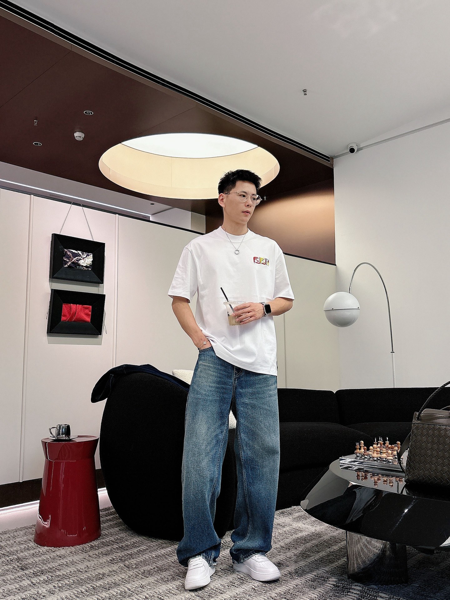 芬迪🌾、🆕2026春夏新品发售新品短袖T恤，面料采用新疆长绒棉，温儒柔软 细腻柔软 上身自然是舒适 凉爽