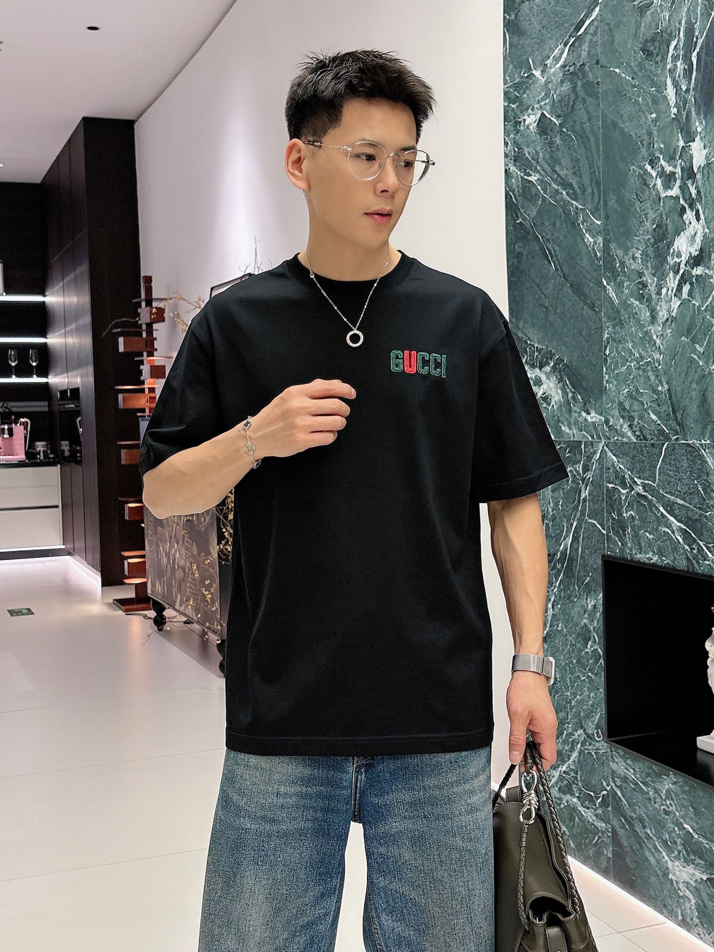 古奇🌾、🆕2026春夏新品发售新品短袖T恤，面料采用新疆长绒棉，温儒柔软 细腻柔软 上身自然是舒适 凉爽