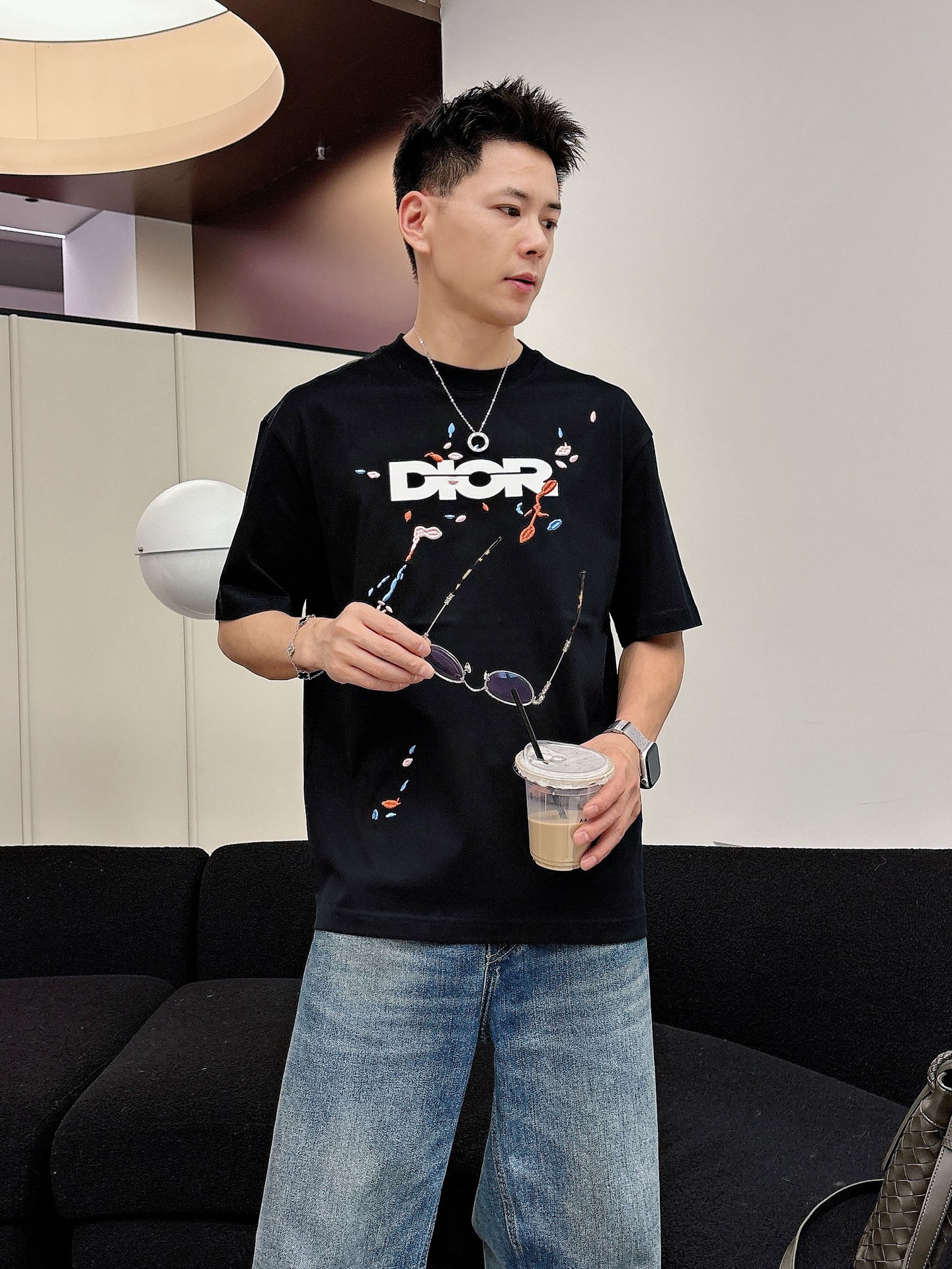 迪奥🌾、🆕2026春夏新品发售新品短袖T恤，面料采用新疆长绒棉，温儒柔软 细腻柔软 上身自然是舒适 凉爽