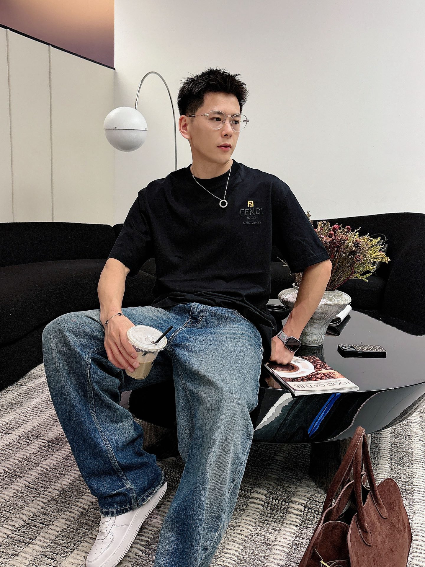 芬迪🌾、🆕2026春夏新品发售新品短袖T恤，面料采用新疆长绒棉，温儒柔软 细腻柔软 上身自然是舒适 凉爽