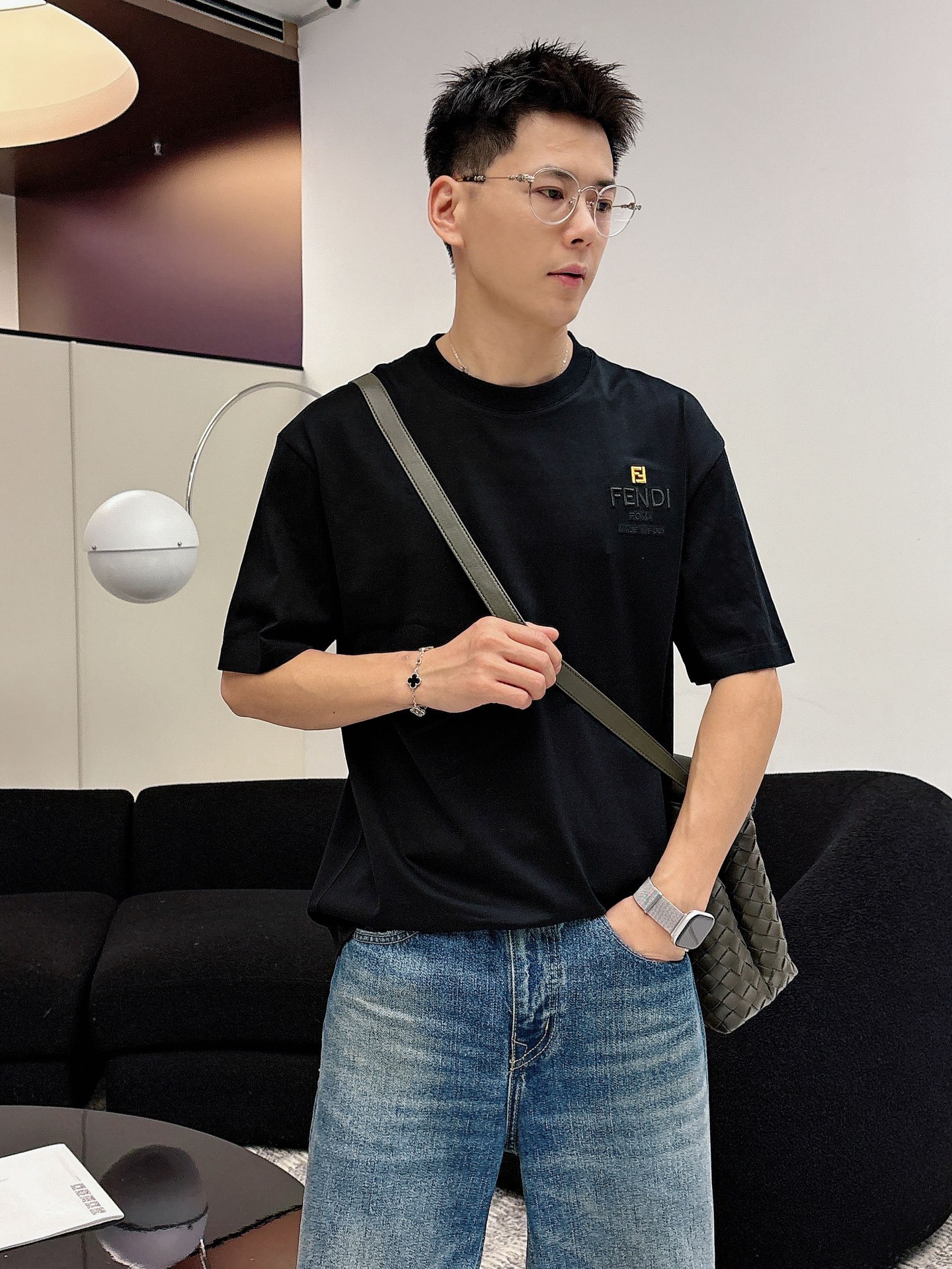 芬迪🌾、🆕2026春夏新品发售新品短袖T恤，面料采用新疆长绒棉，温儒柔软 细腻柔软 上身自然是舒适 凉爽