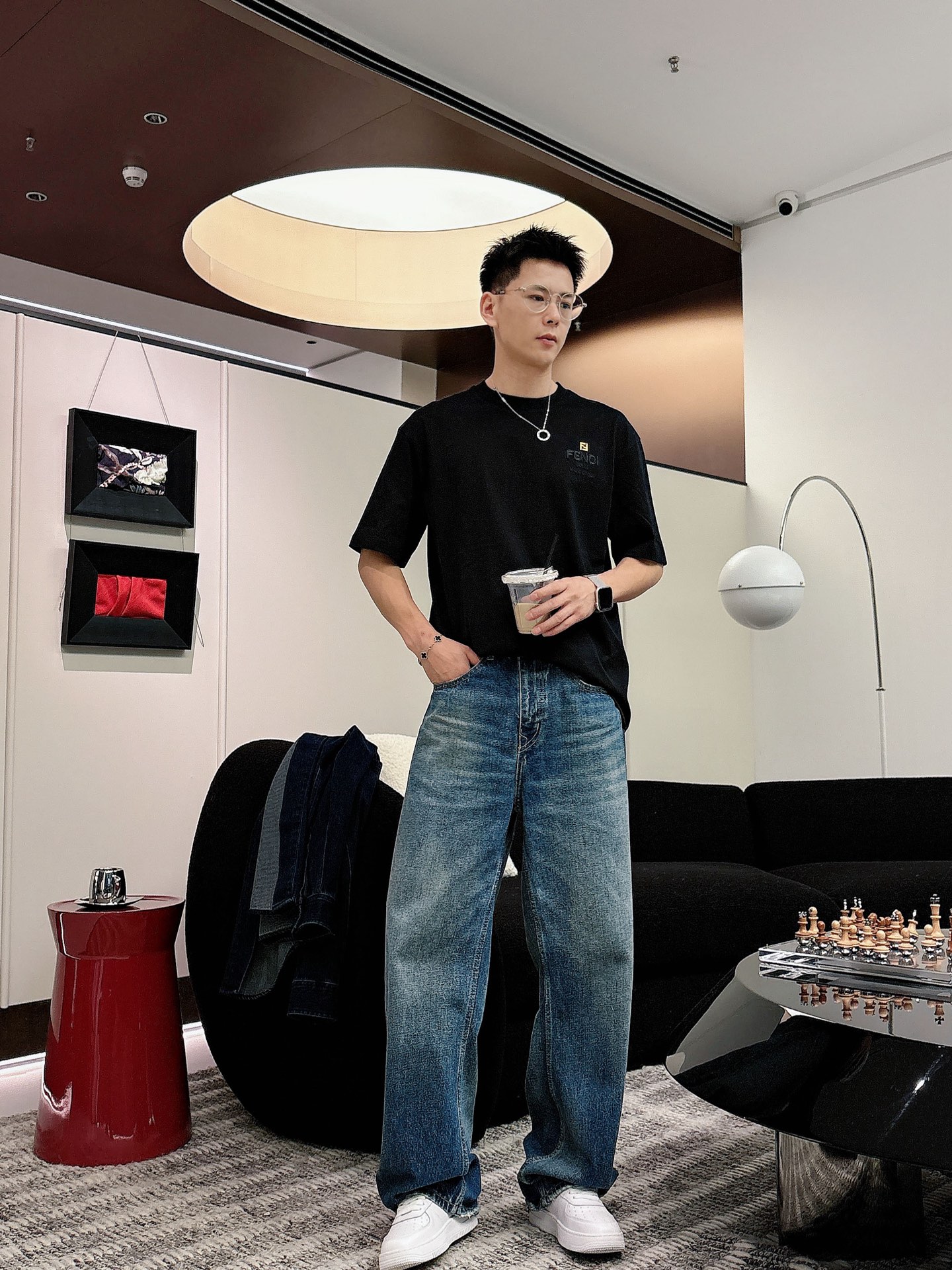 芬迪🌾、🆕2026春夏新品发售新品短袖T恤，面料采用新疆长绒棉，温儒柔软 细腻柔软 上身自然是舒适 凉爽