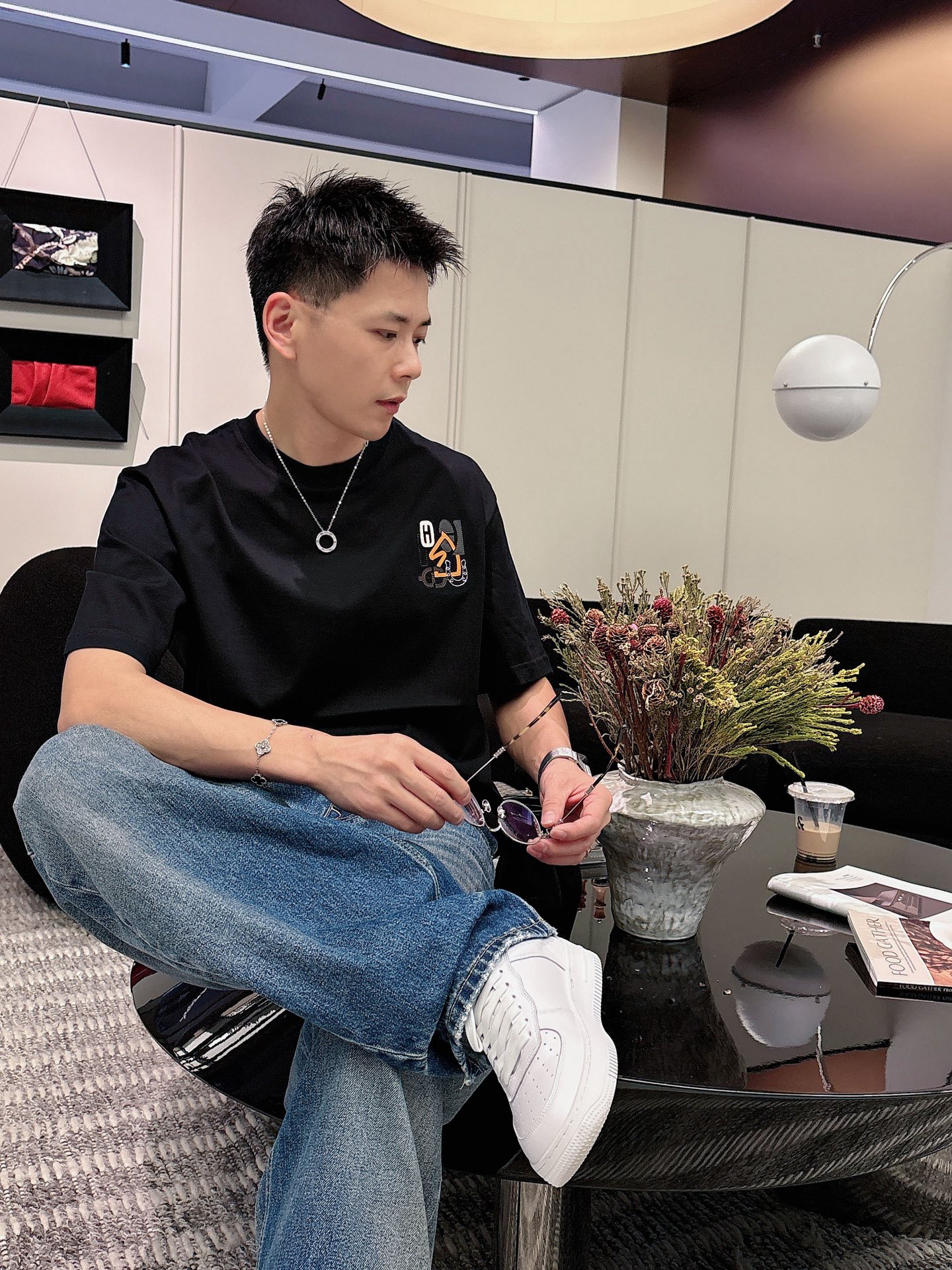 爱马仕🌾、🆕2026春夏新品发售新品短袖T恤，面料采用新疆长绒棉，温儒柔软 细腻柔软 上身自然是舒适 凉