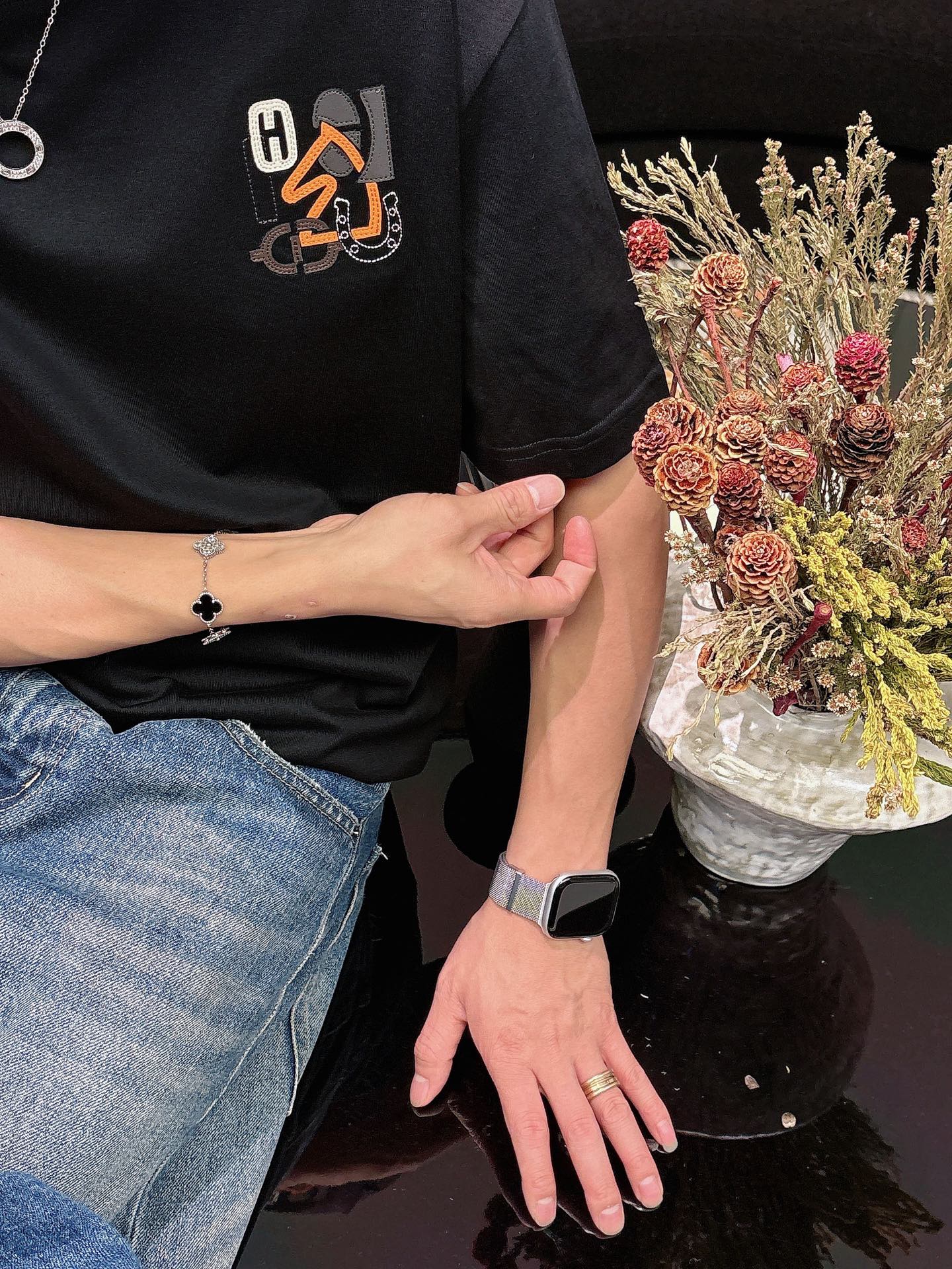 爱马仕🌾、🆕2026春夏新品发售新品短袖T恤，面料采用新疆长绒棉，温儒柔软 细腻柔软 上身自然是舒适 凉