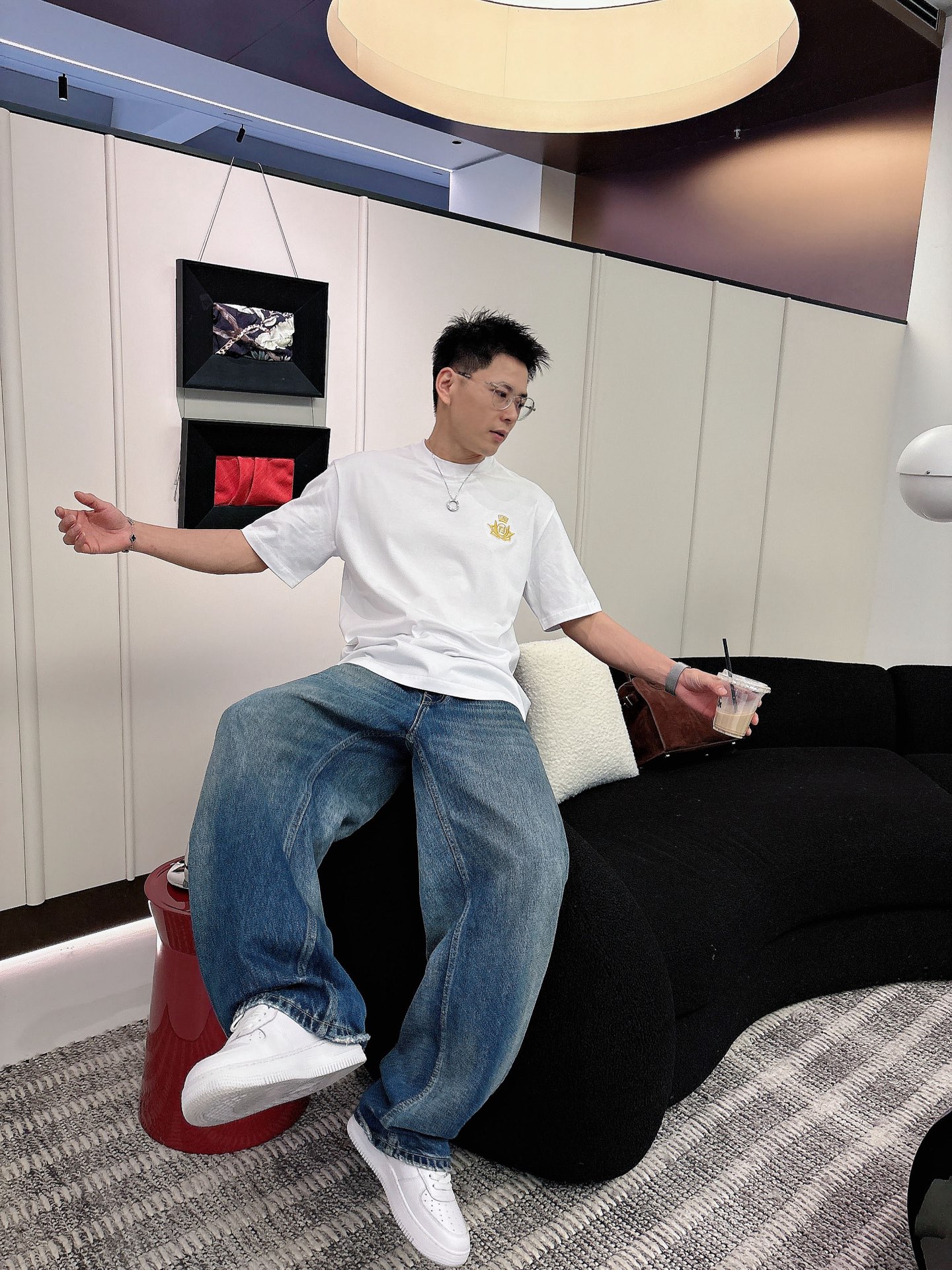 芬迪🌾、🆕2026春夏新品发售新品短袖T恤，面料采用新疆长绒棉，温儒柔软 细腻柔软 上身自然是舒适 凉爽