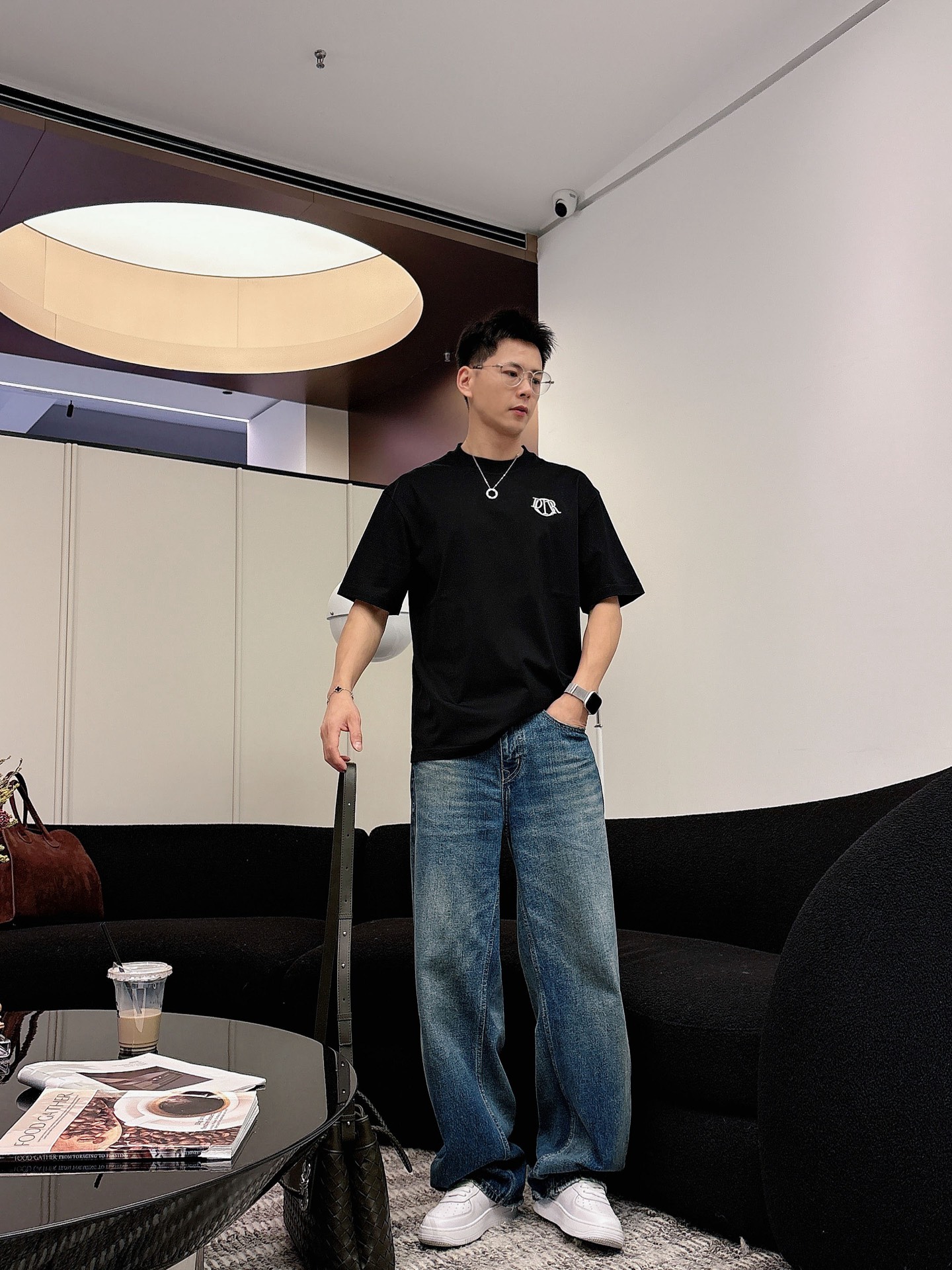 迪奥🌾、🆕2026春夏新品发售新品短袖T恤，面料采用新疆长绒棉，温儒柔软 细腻柔软 上身自然是舒适 凉爽