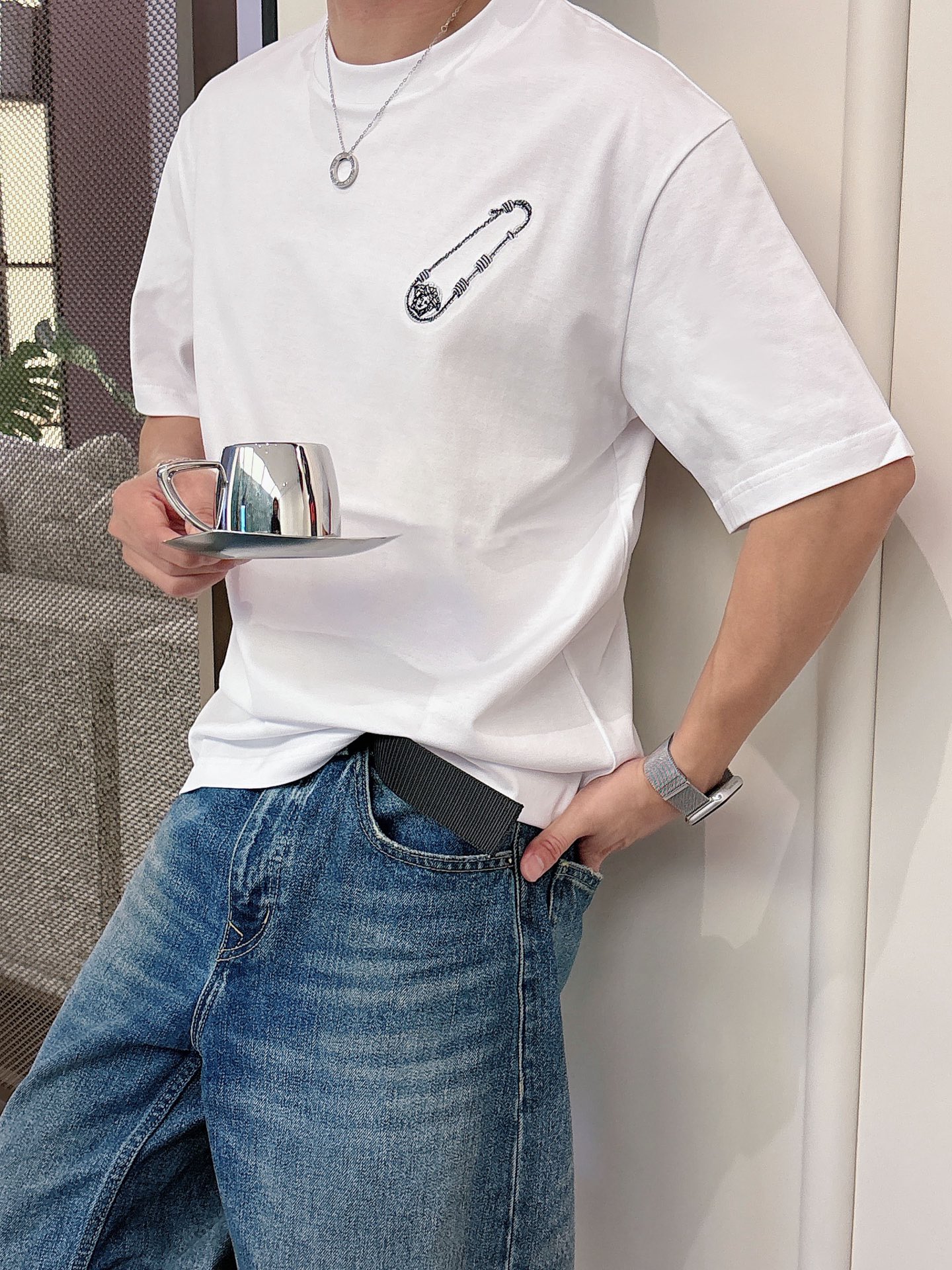 范思哲🌾、🆕2026春夏新品发售新品短袖T恤，面料采用新疆长绒棉，温儒柔软 细腻柔软 上身自然是舒适 凉