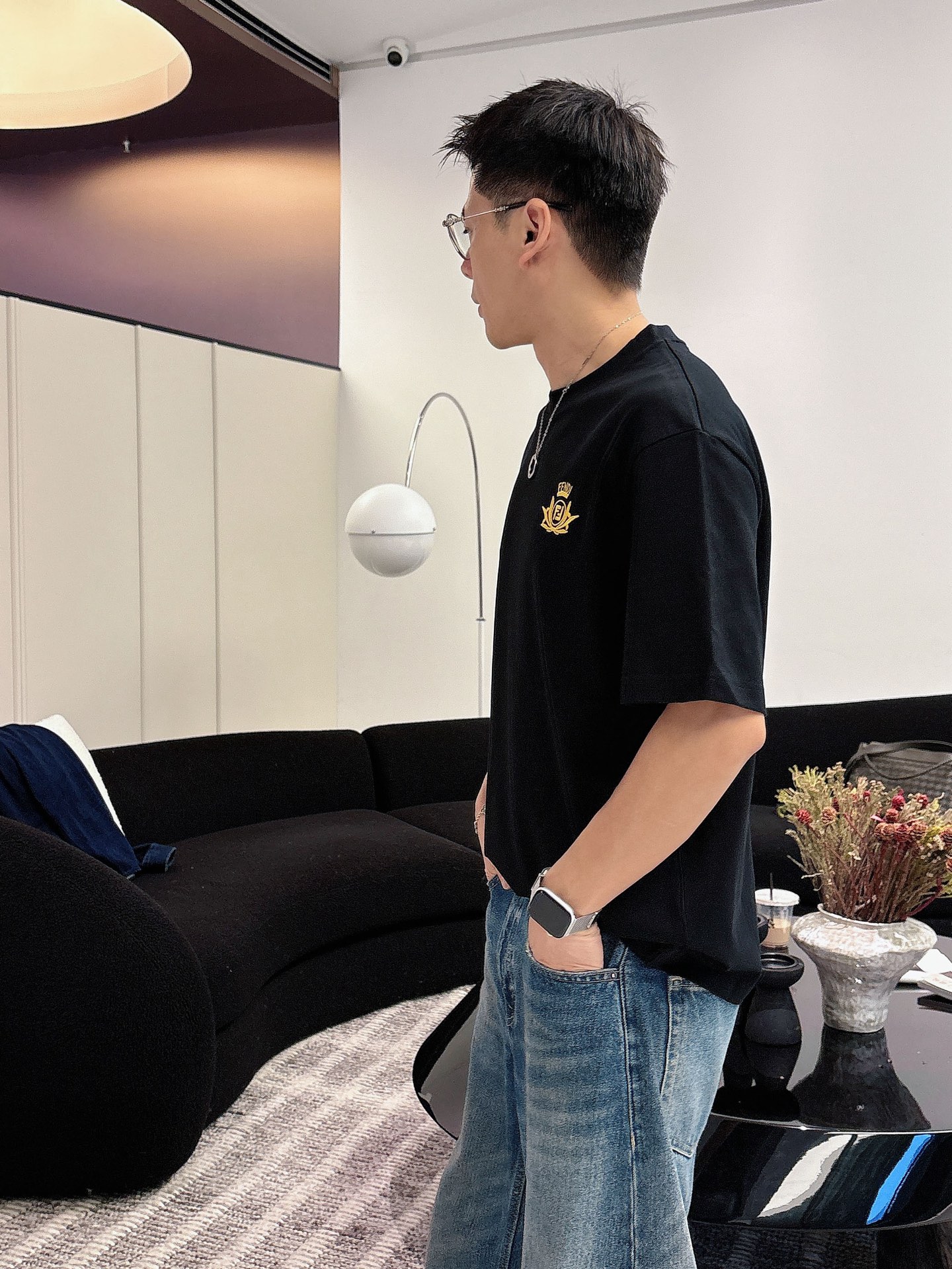 芬迪🌾、🆕2026春夏新品发售新品短袖T恤，面料采用新疆长绒棉，温儒柔软 细腻柔软 上身自然是舒适 凉爽