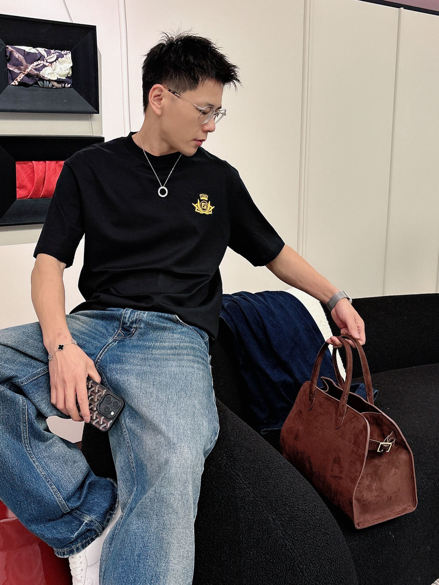 芬迪🌾、🆕2026春夏新品发售新品短袖T恤，面料采用新疆长绒棉，温儒柔软 细腻柔软 上身自然是舒适 凉爽