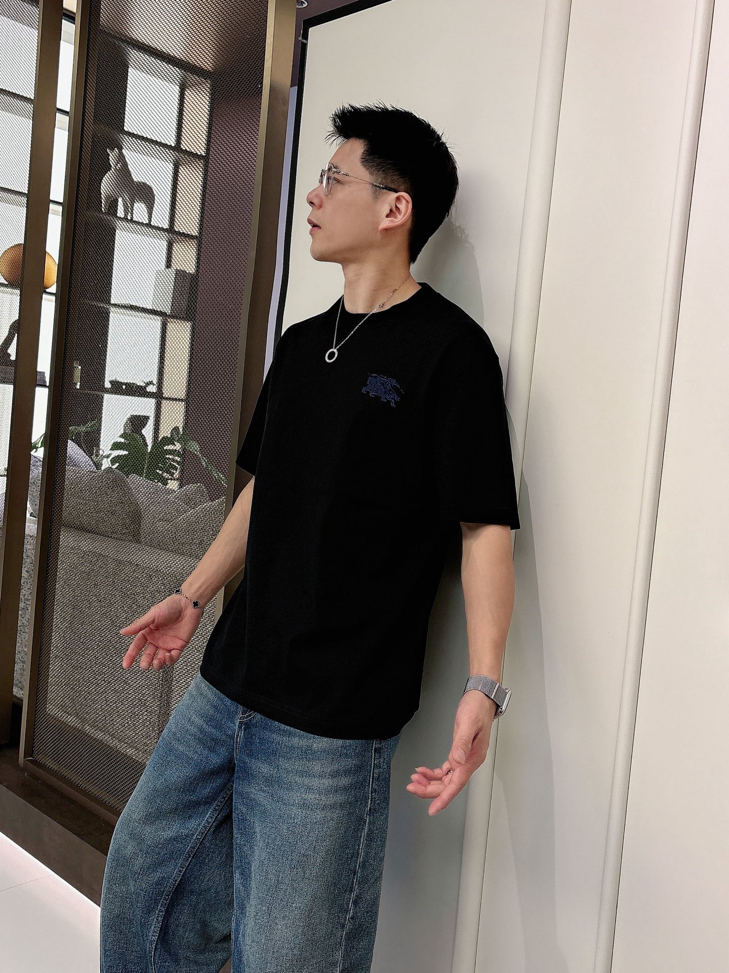 巴宝莉🌾、🆕2026春夏新品发售新品短袖T恤，面料采用新疆长绒棉，温儒柔软 细腻柔软 上身自然是舒适 凉