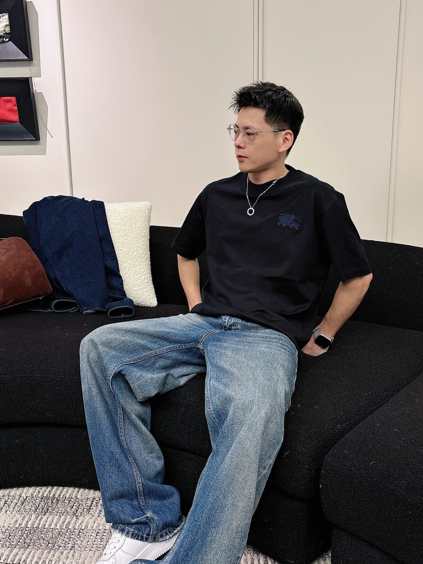 巴宝莉🌾、🆕2026春夏新品发售新品短袖T恤，面料采用新疆长绒棉，温儒柔软 细腻柔软 上身自然是舒适 凉