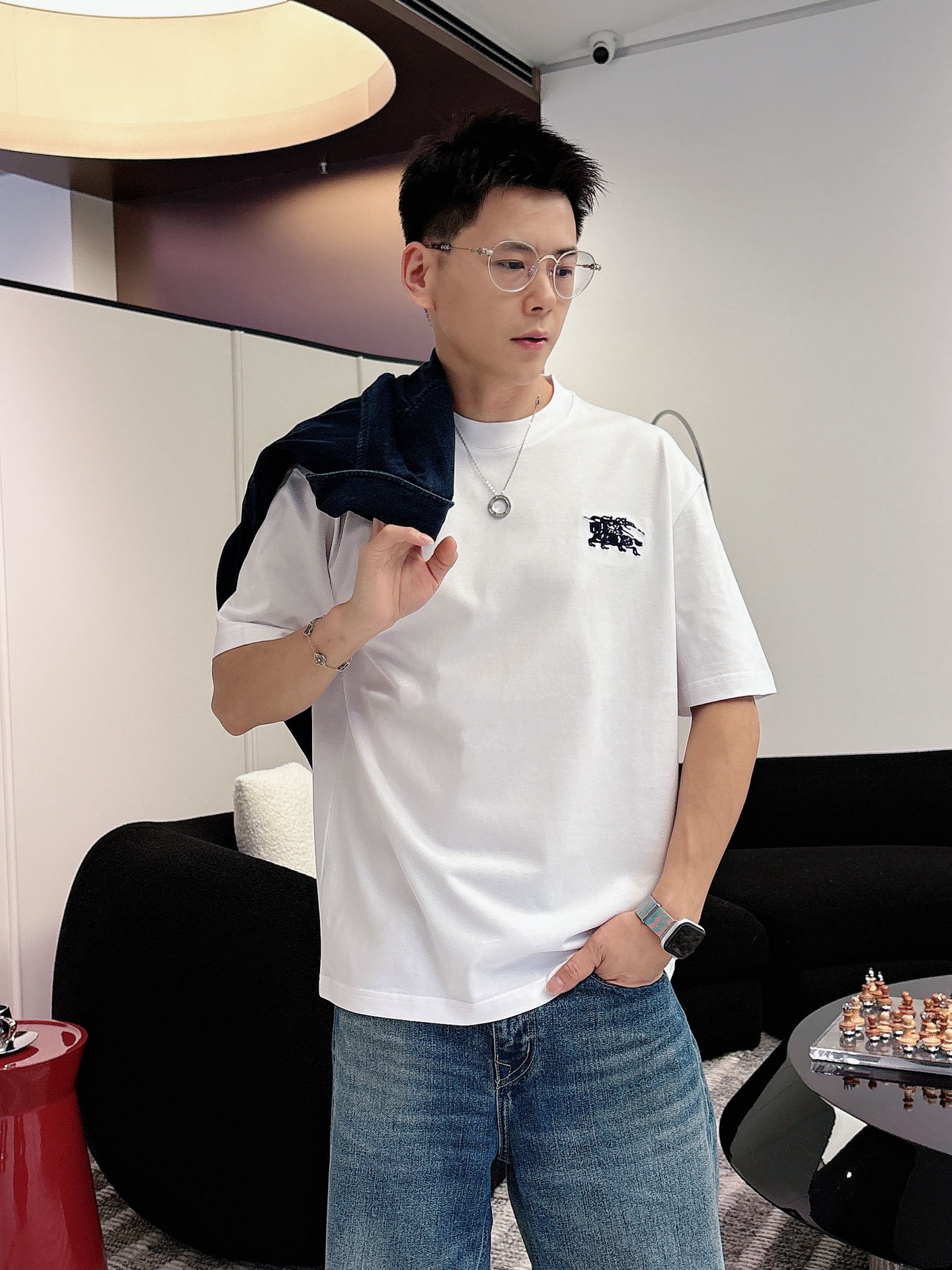 巴宝莉🌾、🆕2026春夏新品发售新品短袖T恤，面料采用新疆长绒棉，温儒柔软 细腻柔软 上身自然是舒适 凉